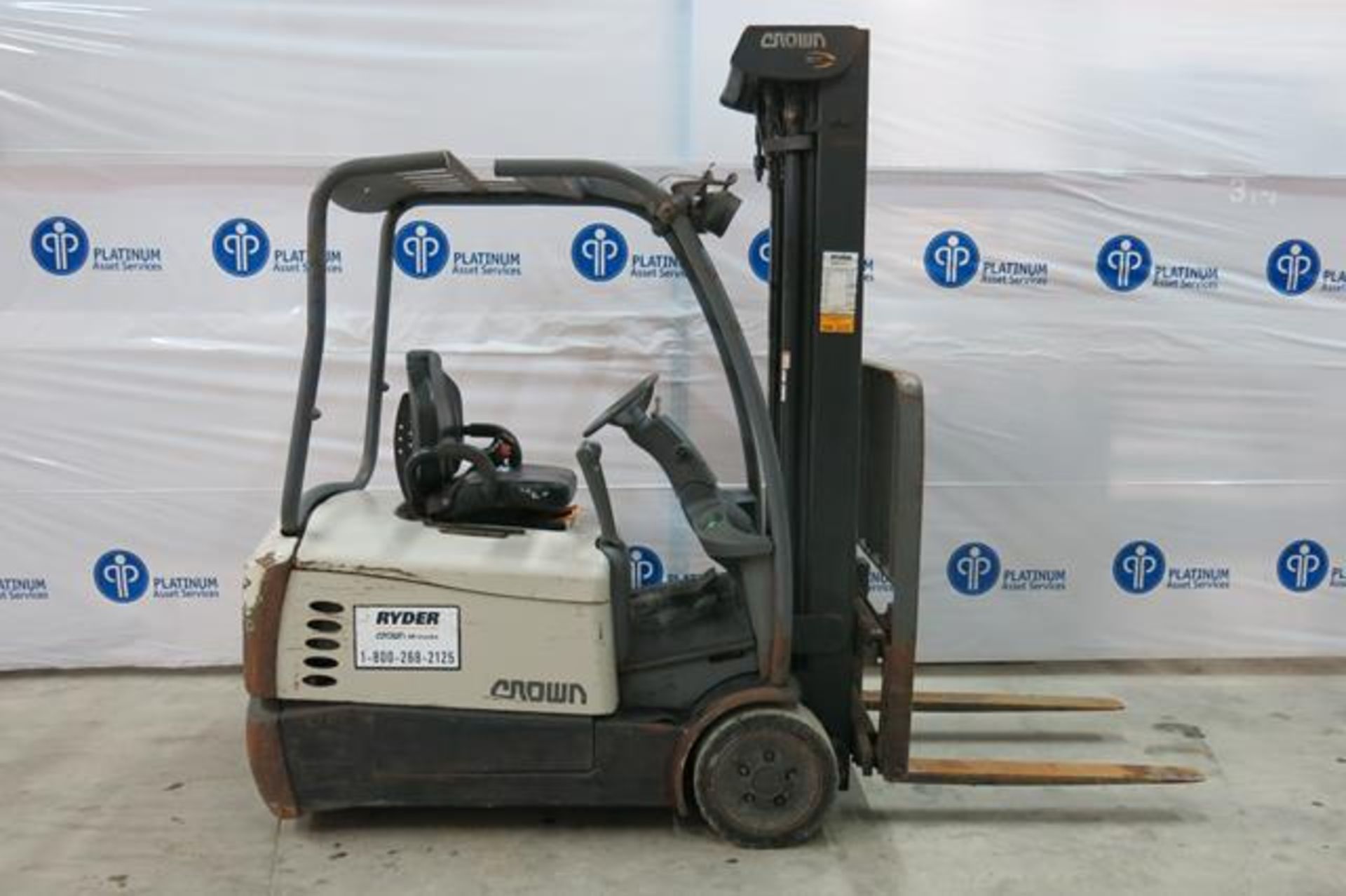 CROWN, SC5245-40, 3,700 LBS., 3 STAGE, 48V, BATTERY POWERED, FORKLIFT, SIDESHIFT, 222" MAXIMUM LIFT, - Image 4 of 10