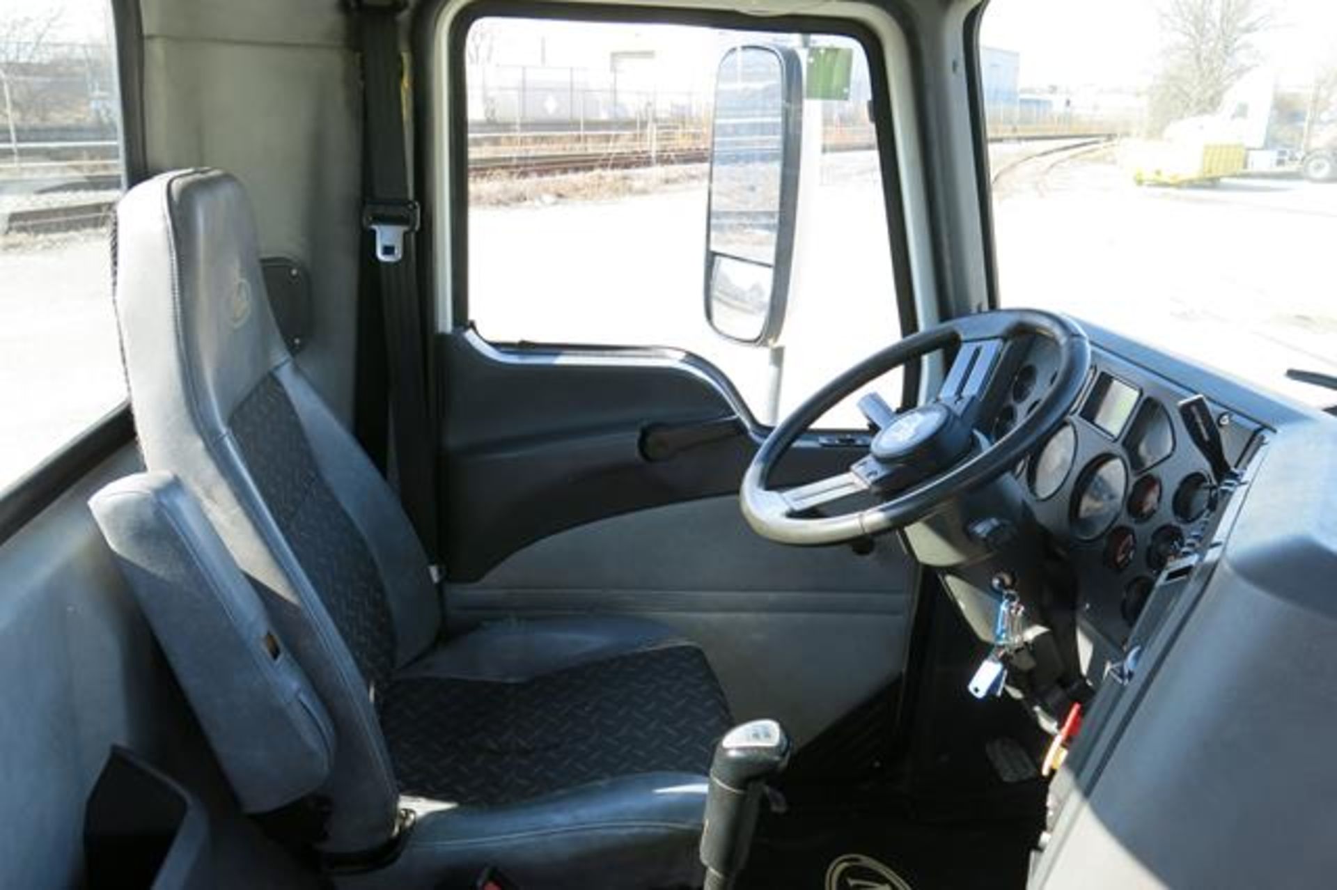 MACK, CXU613, TRUCK TRACTOR, DAY CAB, MACK MP7 DIESEL ENGINE, 10 SPEED MANUAL TRANSMISSION, 333, - Image 20 of 43