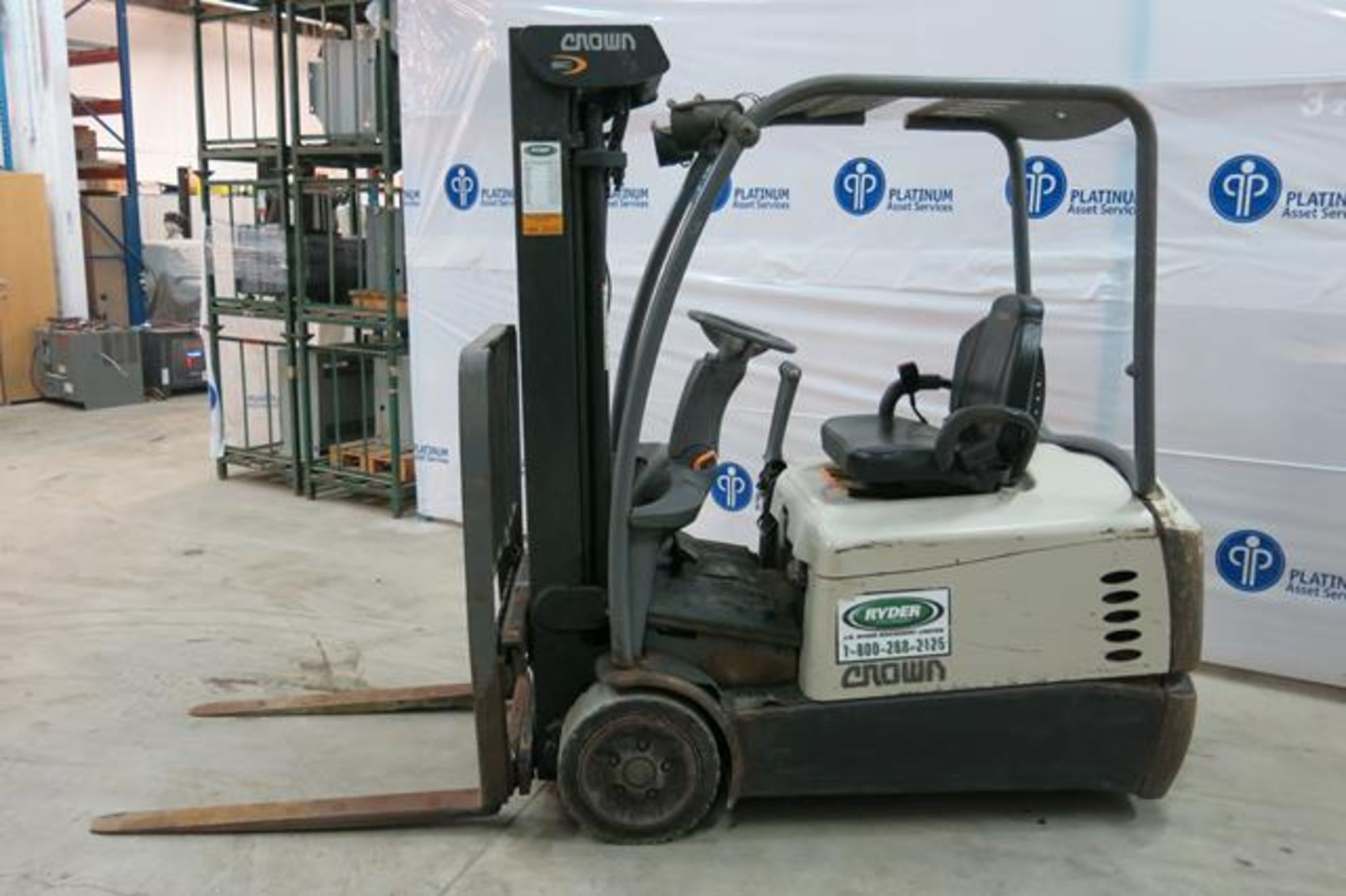 CROWN, SC5245-40, 3,700 LBS., 3 STAGE, 48V, BATTERY POWERED, FORKLIFT, SIDESHIFT, 190" MAXIMUM LIFT, - Image 2 of 9
