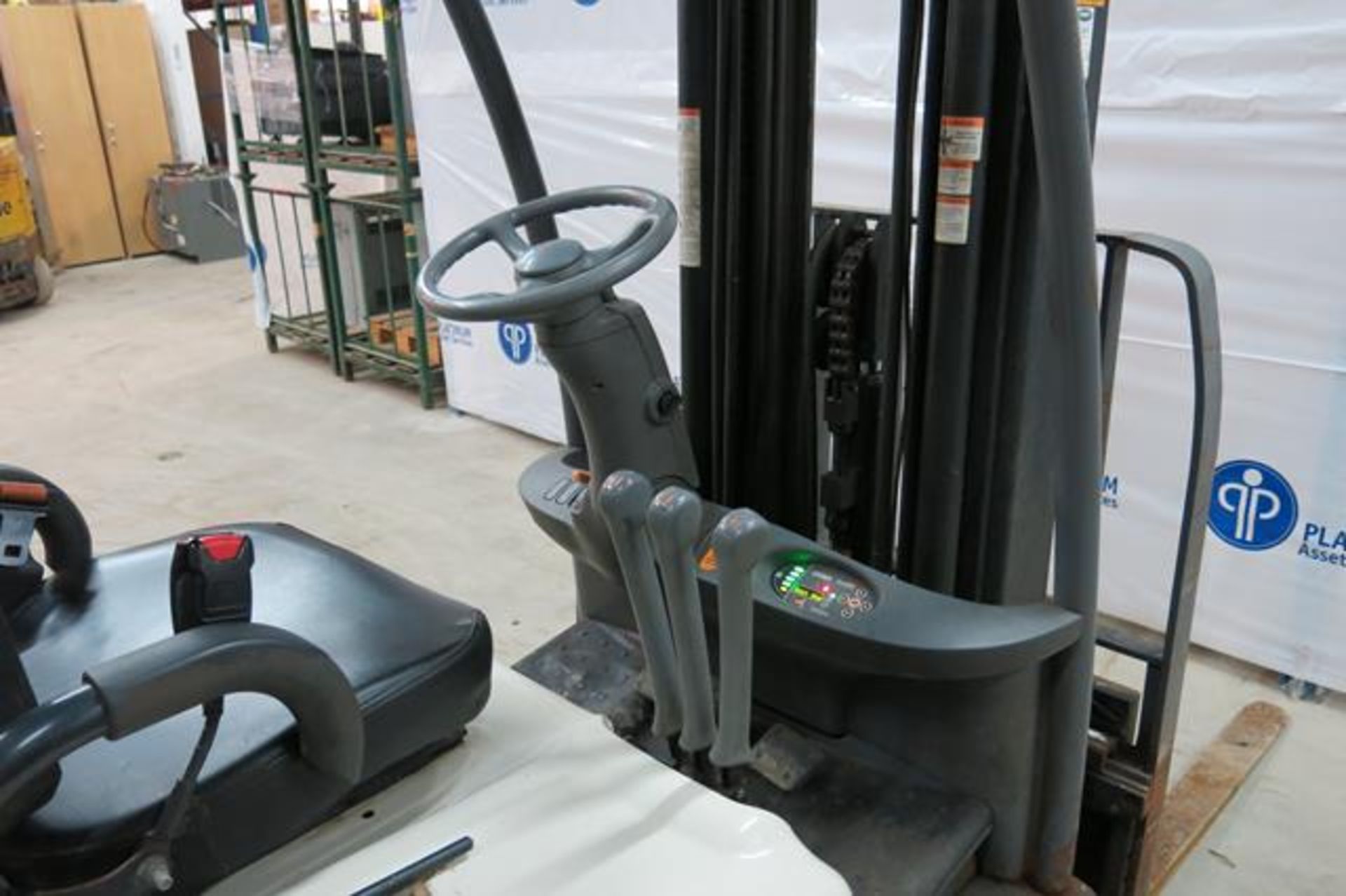 CROWN, SC5245-40, 3,700 LBS., 3 STAGE, 48V, BATTERY POWERED, FORKLIFT, SIDESHIFT, 190" MAXIMUM LIFT, - Image 6 of 9