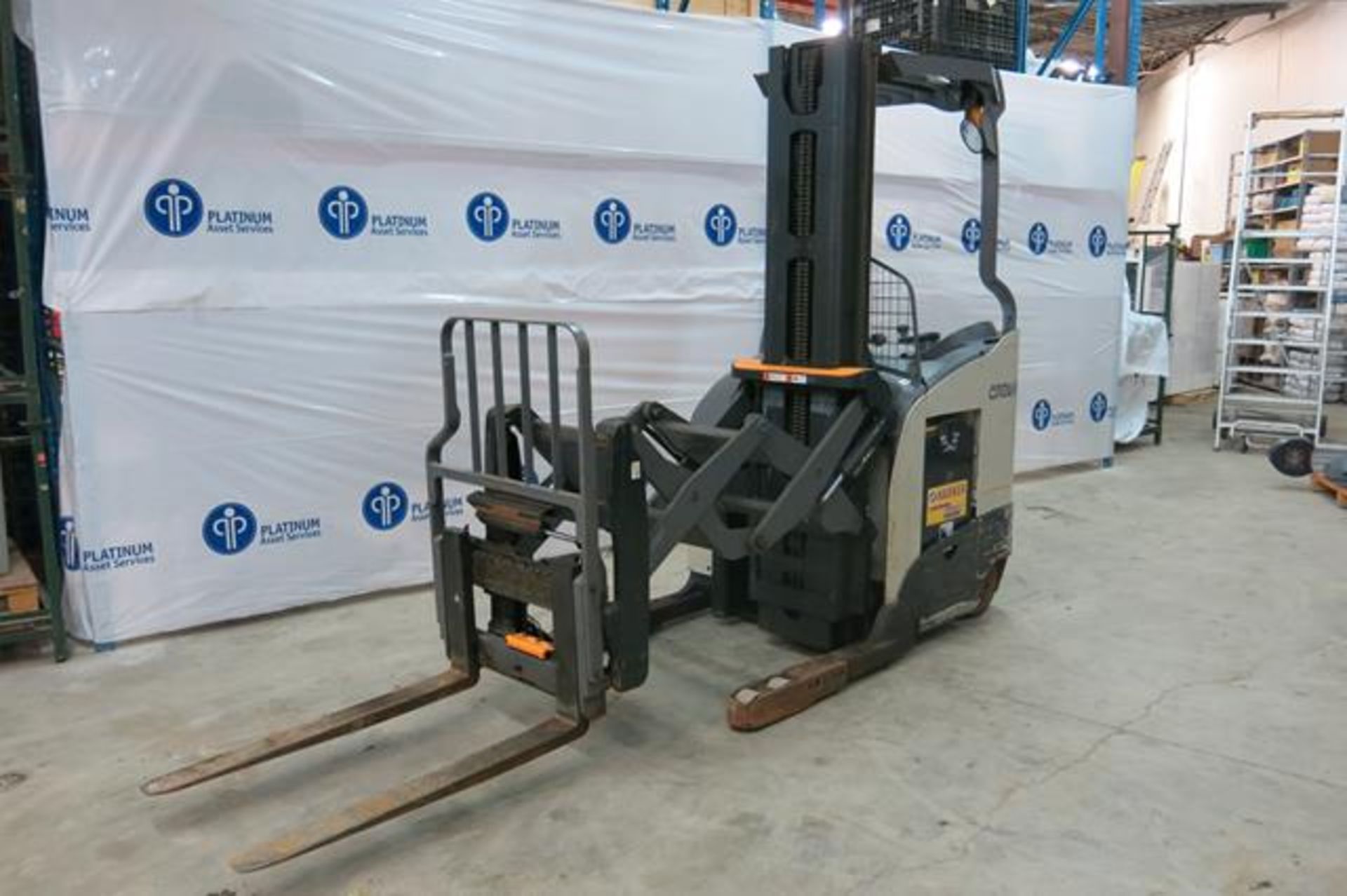 CROWN, RMD6025-32, 3,200 LBS., 48V, BATTERY POWERED REACH TRUCK WITH CHARGER, 210" MAXIMUM LIFT, 2, - Image 6 of 8