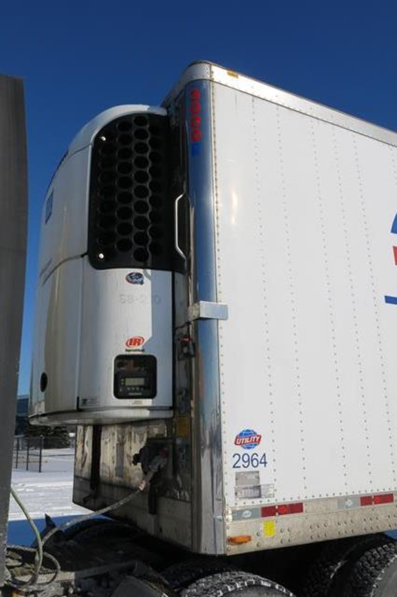 UTILITY, 3000R, 53' REFRIGERATED VAN TRAILER, BARN DOORS, THERMO KING, SB-210, 16,374 HOURS, 2009, - Image 4 of 13