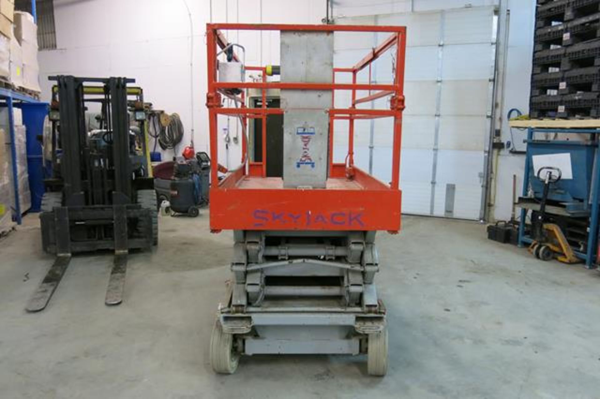 SKYJACK, SJIII-4626, 26', BATTERY POWERED SCISSOR LIFT - Image 3 of 11