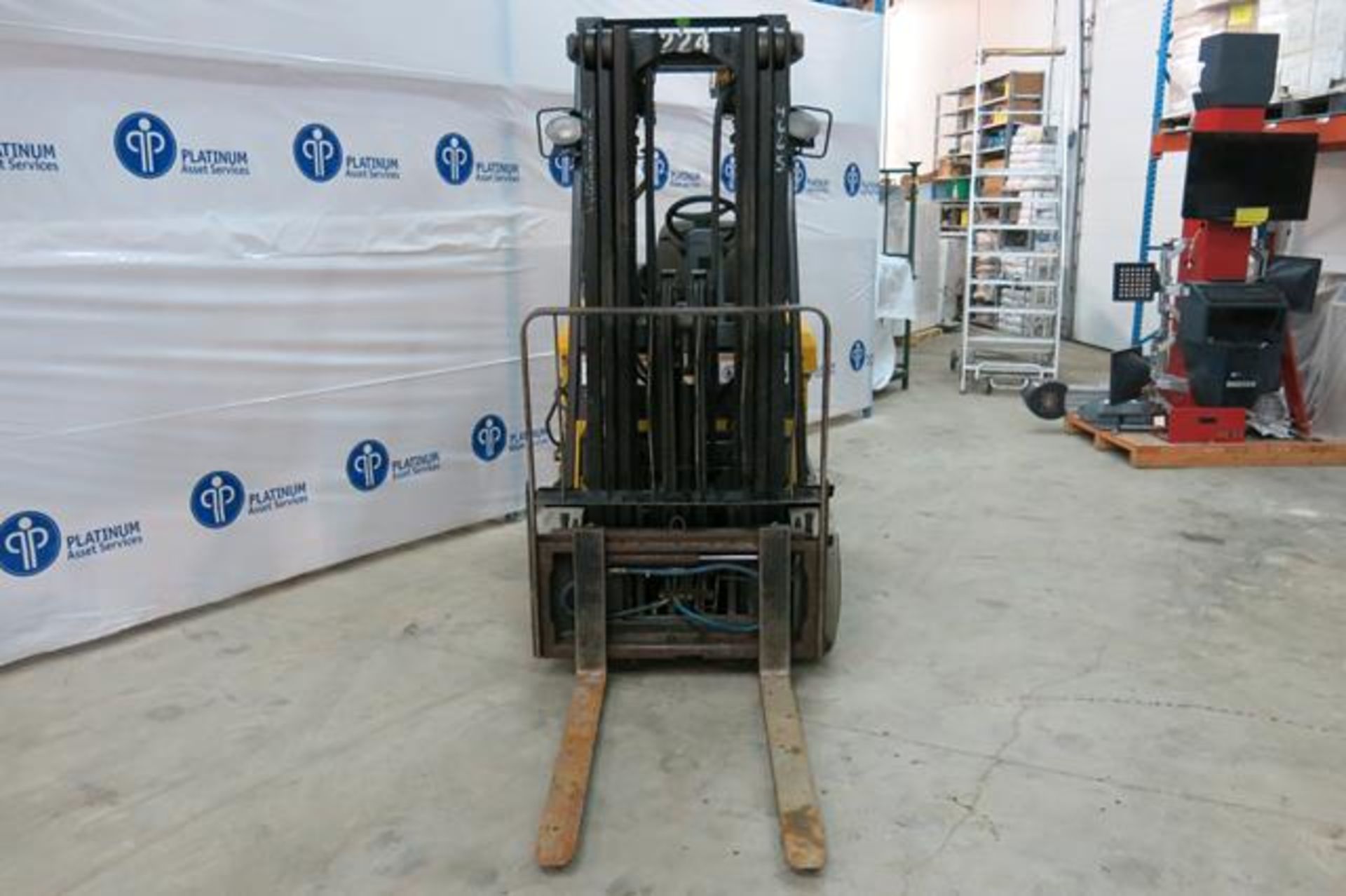 YALE, ERC050GHN48TE084, 5,000 LBS., 3 STAGE, 48V, BATTERY POWERED, FORKLIFT, SIDESHIFT, CHARGER, - Image 2 of 10