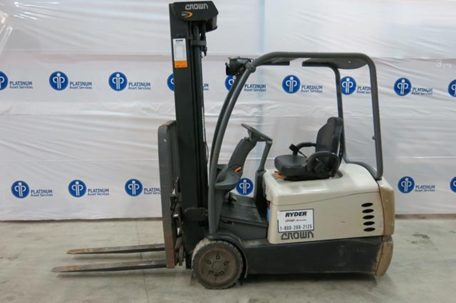 CROWN, SC5245-40, 3,700 LBS., 3 STAGE, 48V, BATTERY POWERED, FORKLIFT, SIDESHIFT, 222" MAXIMUM LIFT, - Image 3 of 10