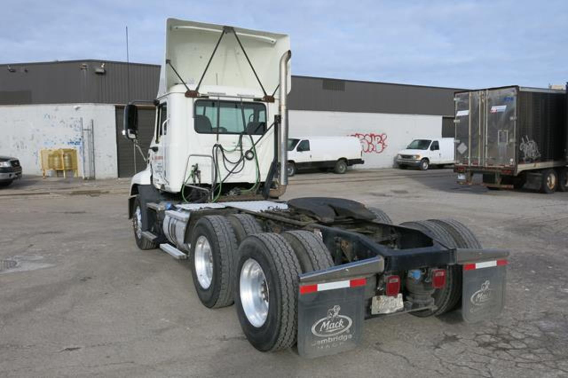 MACK, CXU613, TRUCK TRACTOR, DAY CAB, MACK MP7 DIESEL ENGINE, 10 SPEED MANUAL TRANSMISSION, 412, - Image 22 of 52