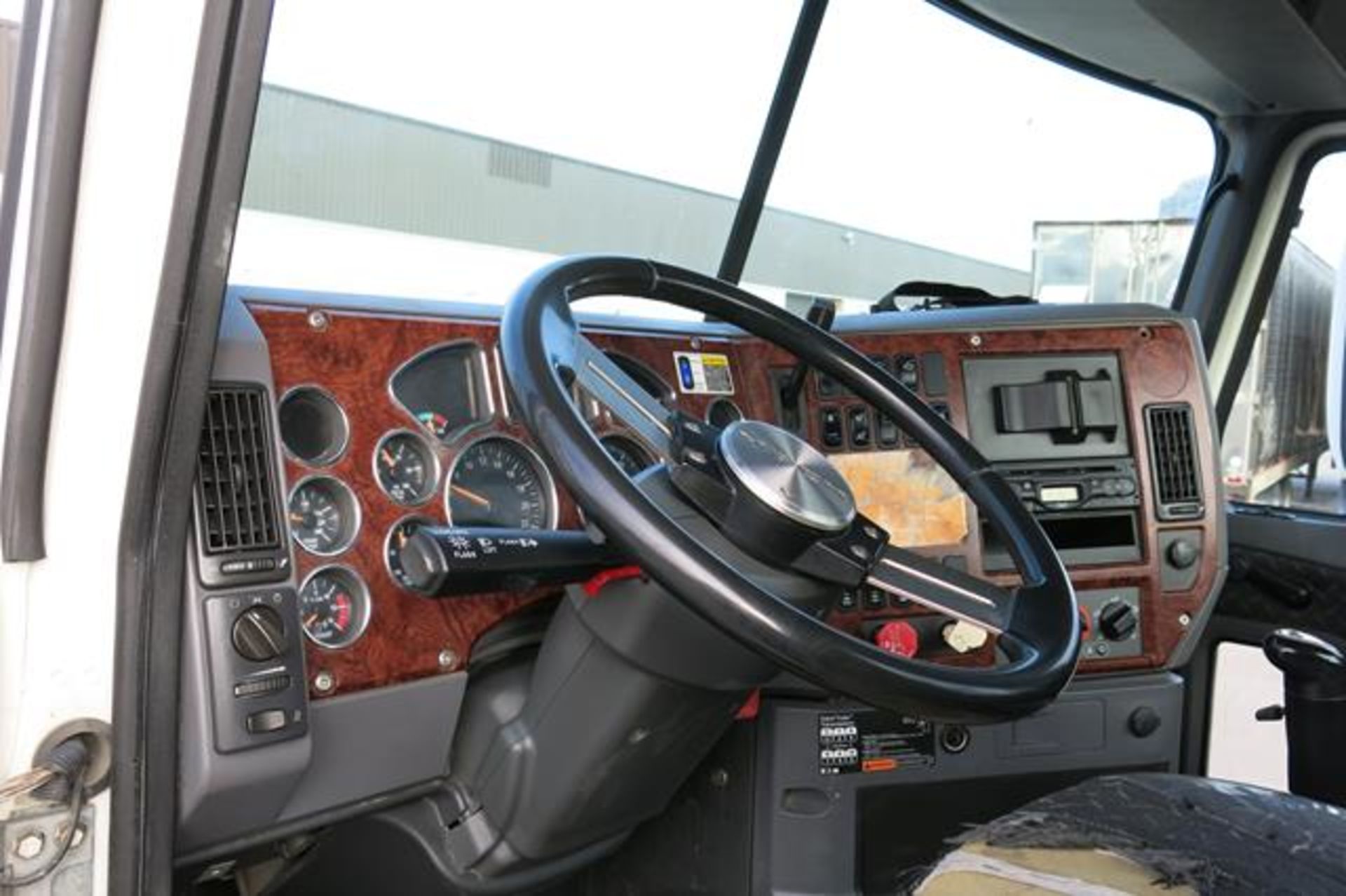 MACK, CXU613, TRUCK TRACTOR, DAY CAB, MACK MP7 DIESEL ENGINE, 10 SPEED MANUAL TRANSMISSION, 335, - Image 25 of 50