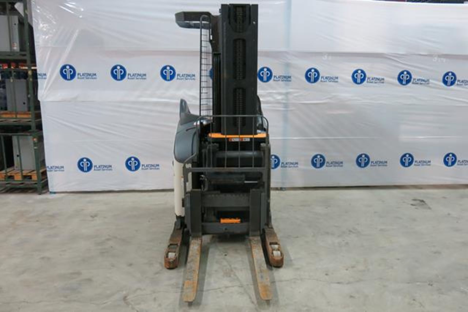 CROWN, RMD6025-32, 3,200 LBS., 36V, BATTERY POWERED REACH TRUCK WITH CHARGER, 2,187 HOURS, 210" - Image 2 of 9