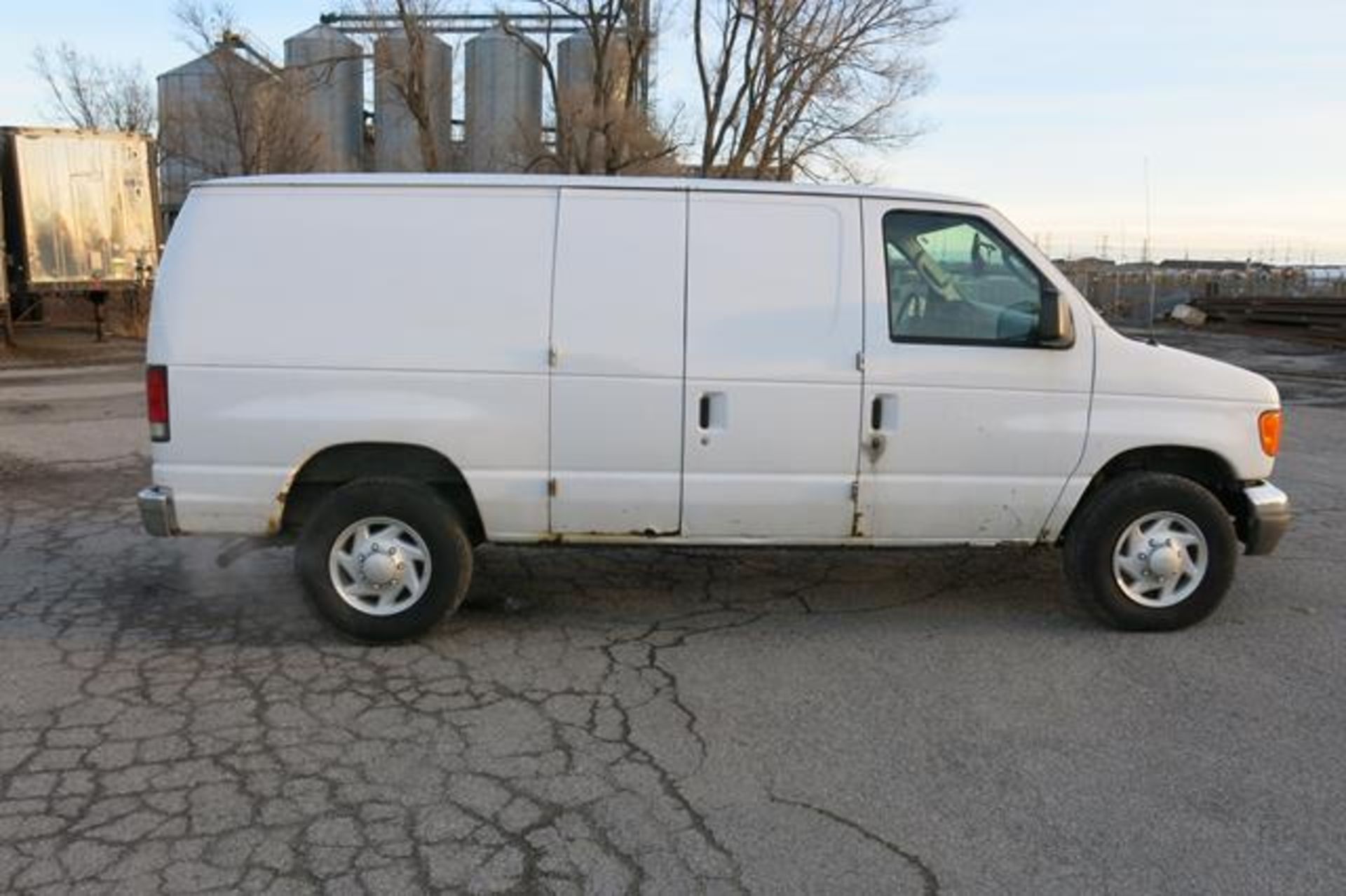 FORD, E250, CARGO VAN, GASOLINE ENGINE, CUSTOM BUILT HOIST SYSTEM, 353,466 KM, VIN# - Image 4 of 15