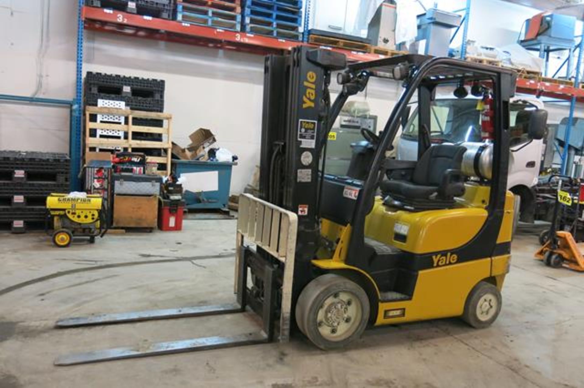 YALE, GLC050VNXVSE083, 5,000 LBS., 3 STAGE, LPG FORKLIFT WITH SIDESHIFT, 189" MAX LIFT, 13,173 HOURS