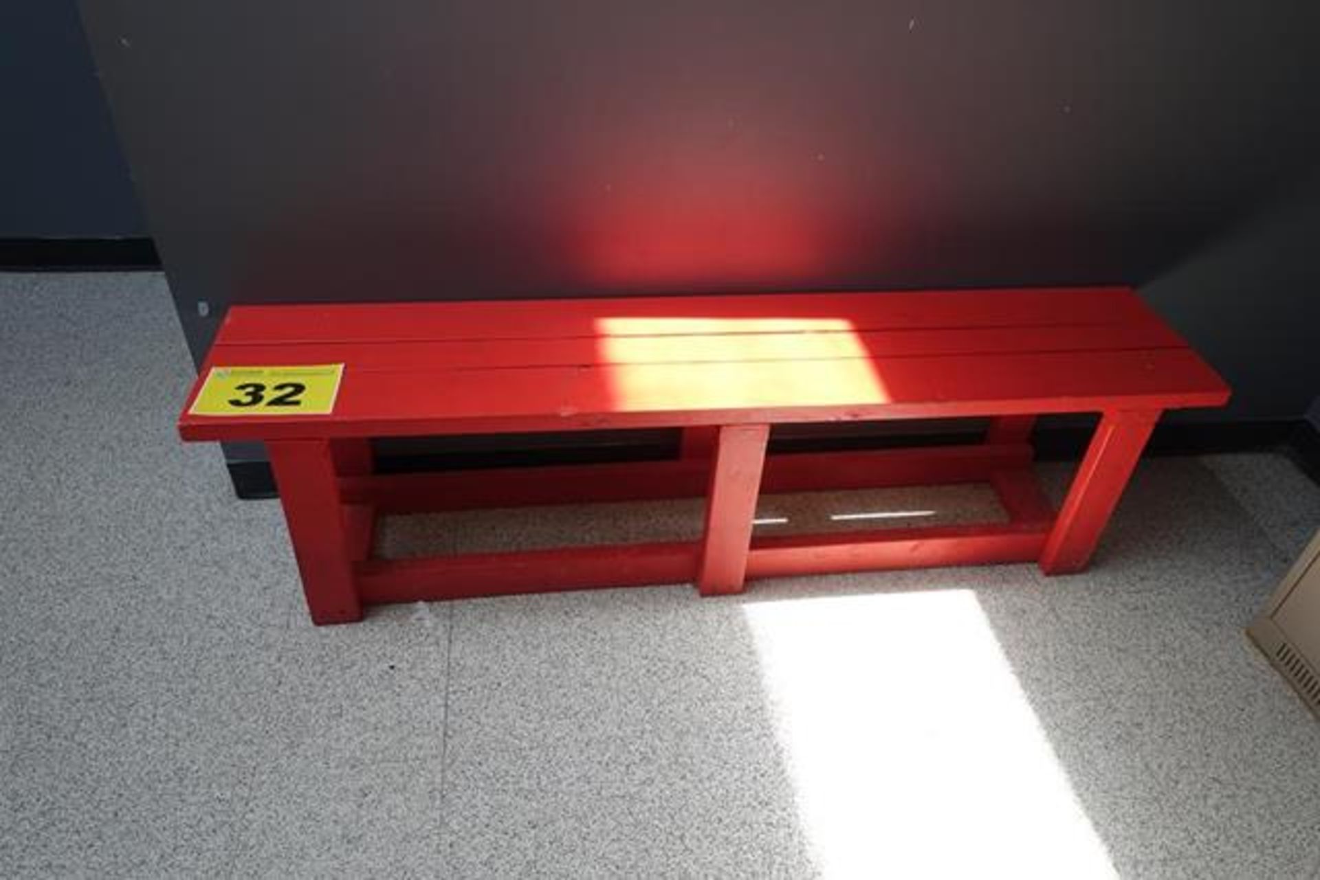 RED BENCH