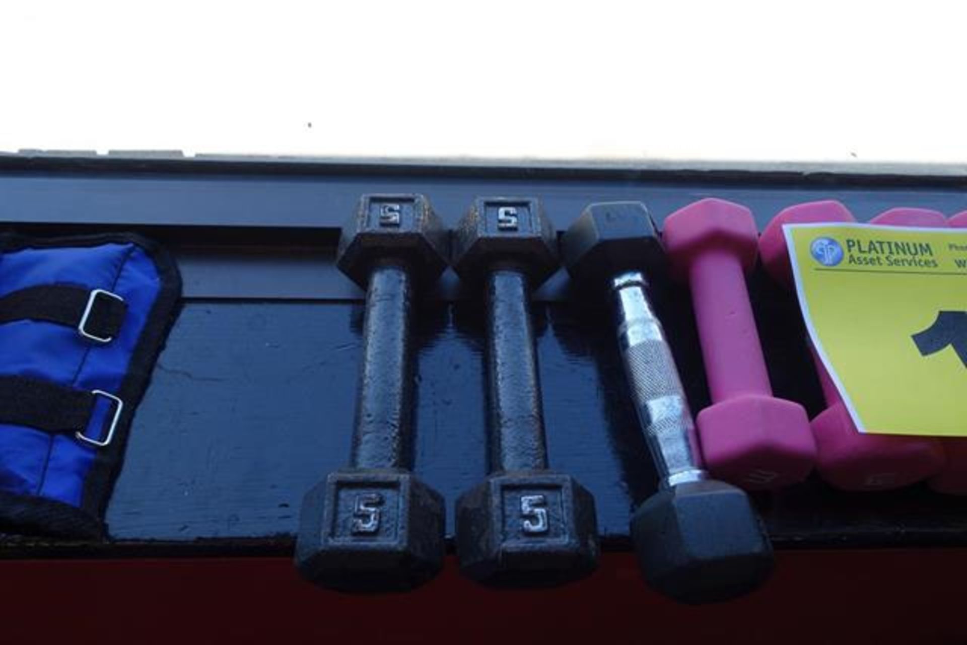 LOT OF (3) PAIRS OF 3 LBS DUMBBELLS AND (3) 5 LBS DUMBBELLS - Image 3 of 3