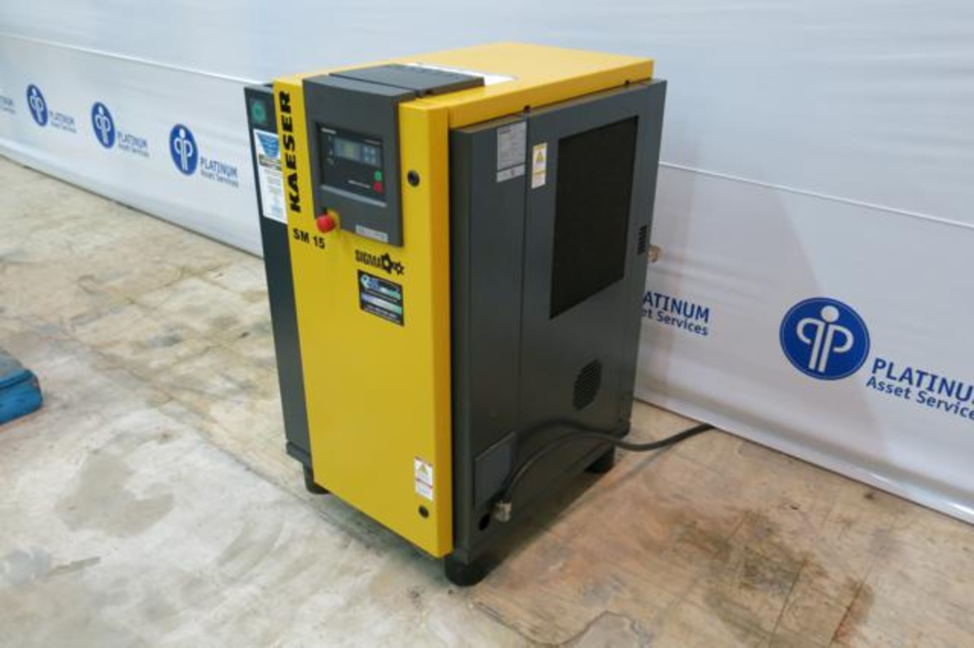 KAESER, SM 15, 15 HP, 53 CFM, ROTARY SCREW AIR COMPRESSOR, 10,607 HOURS, 2014, S/N 1014 - Image 3 of 9