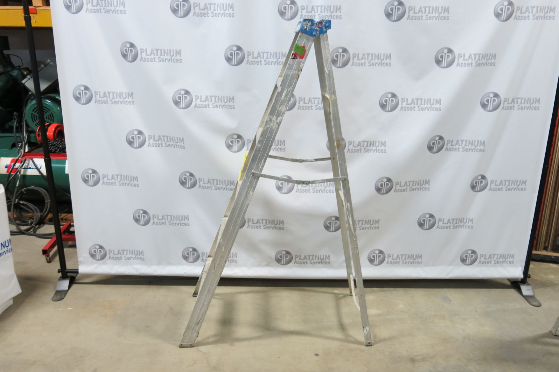 LADDER - Image 2 of 3