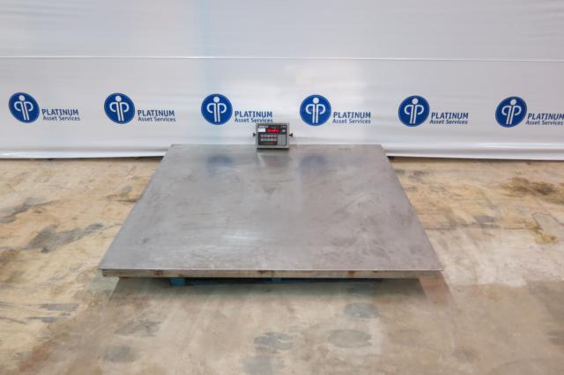 STAINLESS STEEL FLOOR SCALE WITH CARDINAL, STORM 205, DIGITAL WEIGHT INDICATOR, S/N E34815-0274