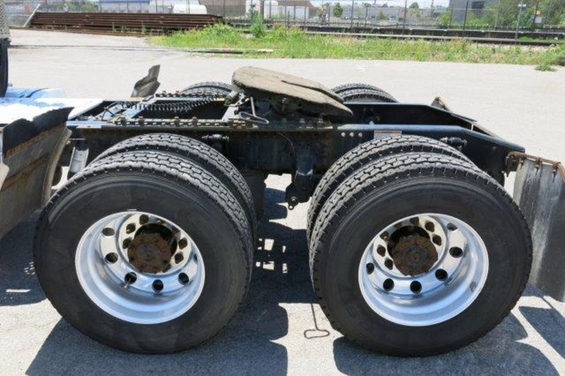 MACK, CXU613, TANDEM AXLE, TRUCK TRACTOR, DAY CAB, MACK MP7, 395 HP, DIESEL ENGINE, EATON FULLER, 10 - Image 19 of 34