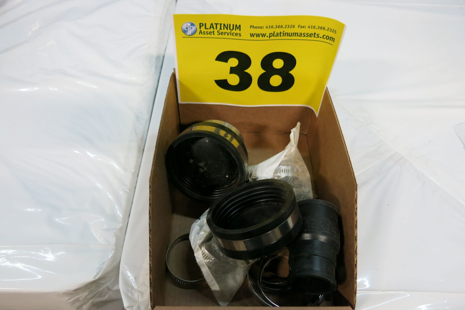 RUBBER COUPLING - 1.5" TO 1.25" - NEW (LOCATED IN SCARBOROUGH)