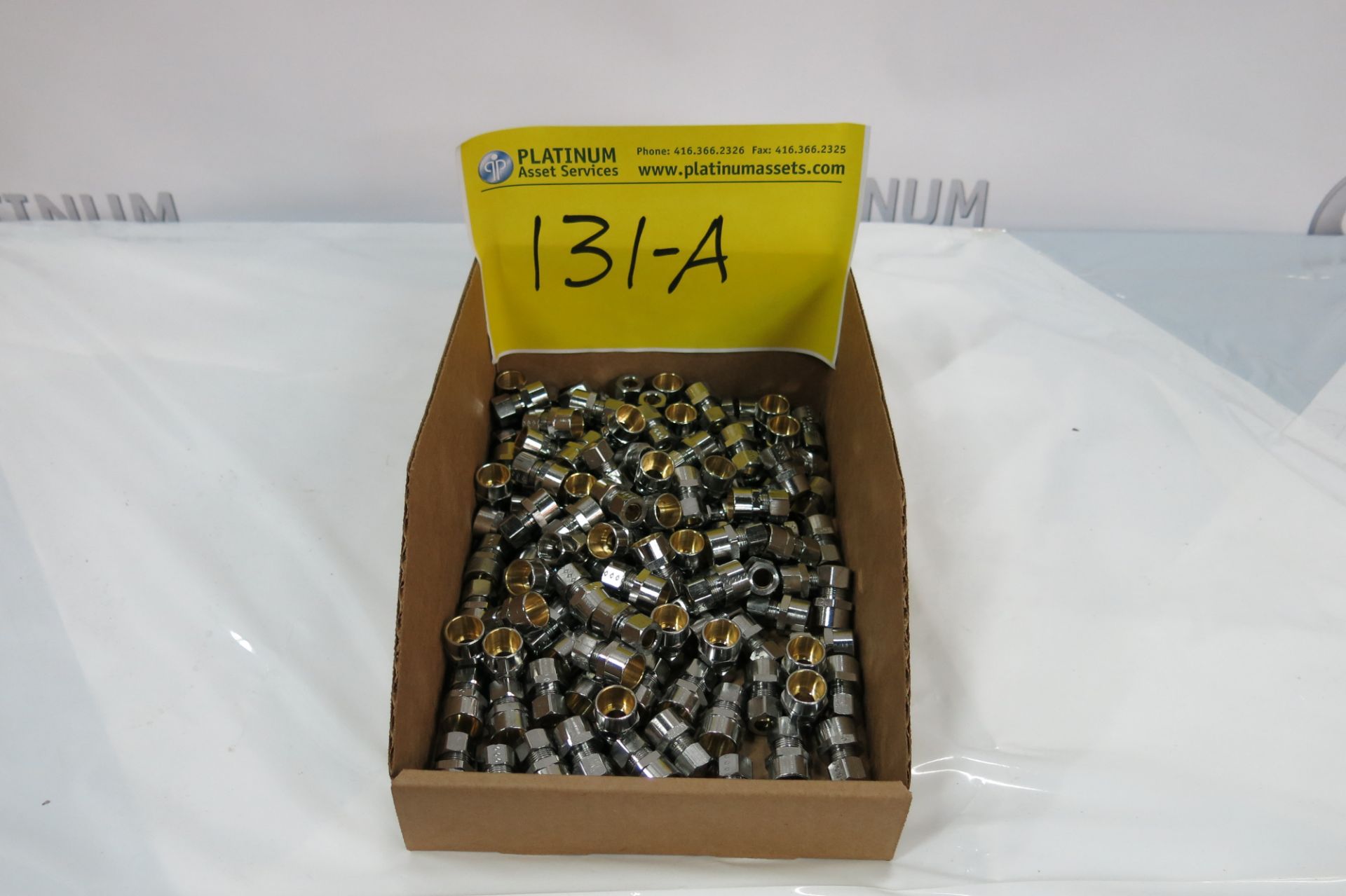 LOT OF 1/2" COUPLINGS WITH COMPRESSION FITTING - NEW (LOCATED IN SCARBOROUGH)