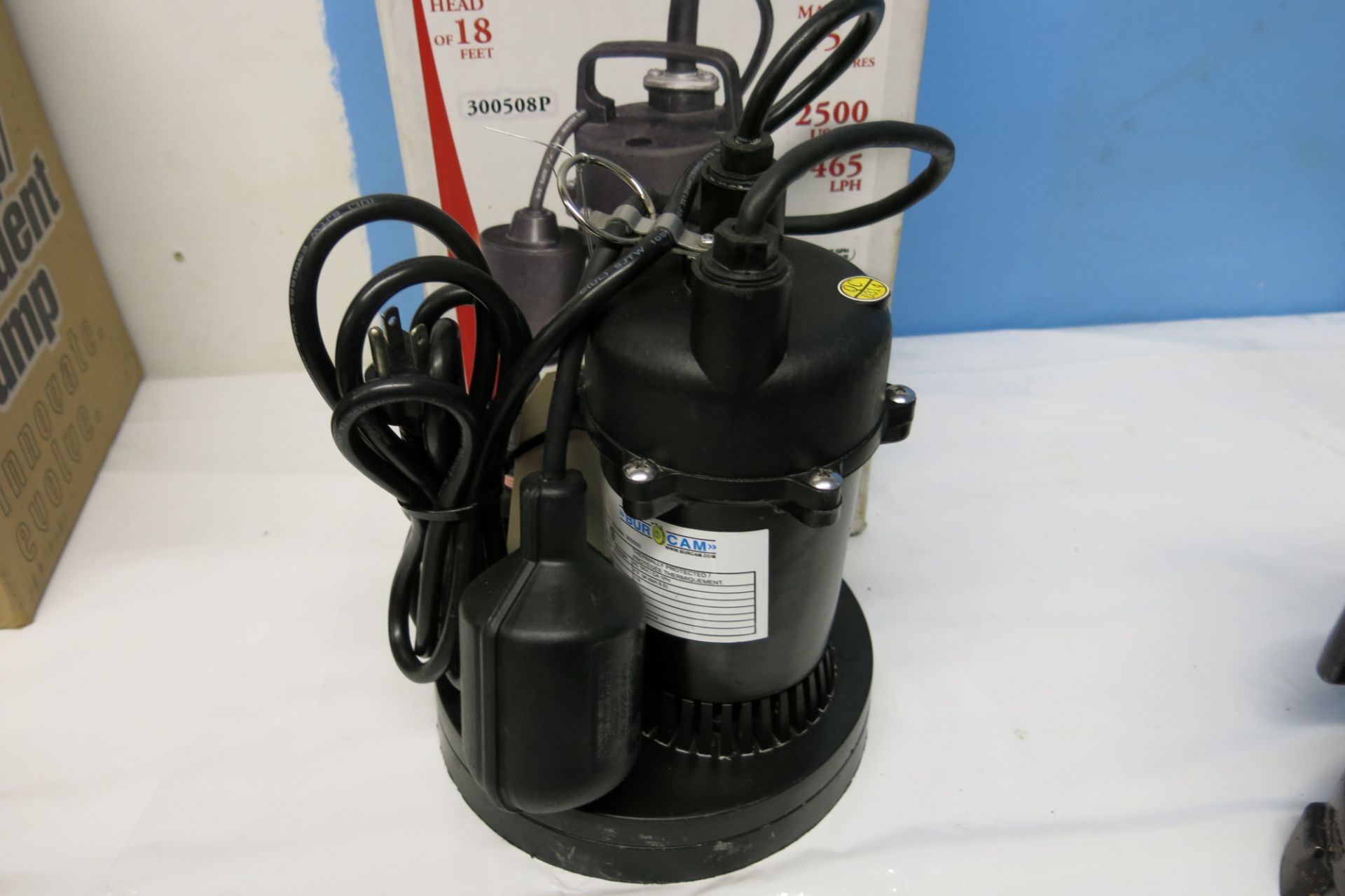 BUR-CAM, 1/4 HP, SUBMERSIBLE SUMP PUMP -NEW (LOCATED IN MISSISSAUGA) - Image 2 of 2