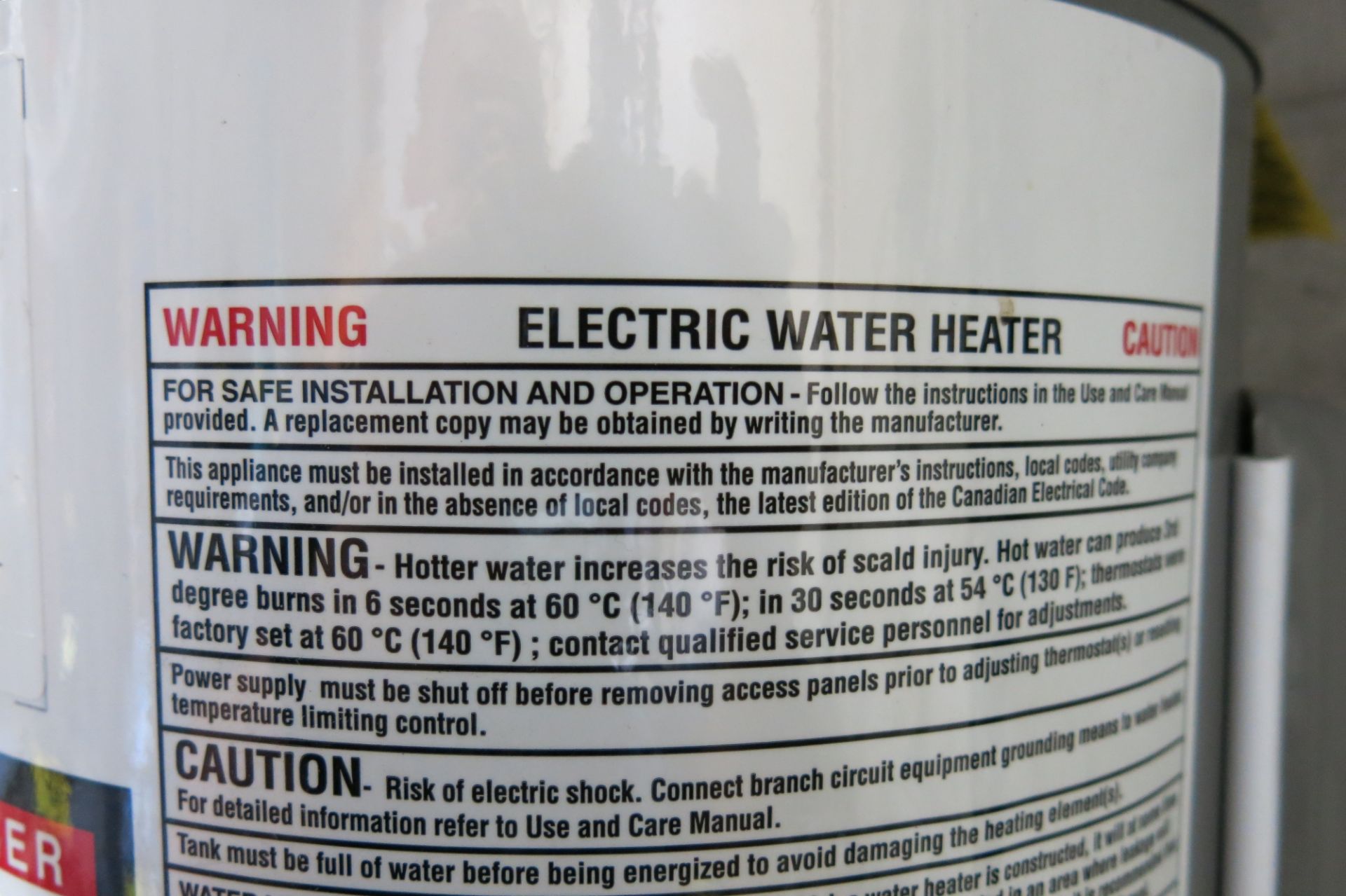 RHEEM, XE02P06PU14C0, ELECTRIC WATER HEATER, 2017, S/N Q441744226 -NEW (LOCATED IN MISSISSAUGA) - Image 4 of 4