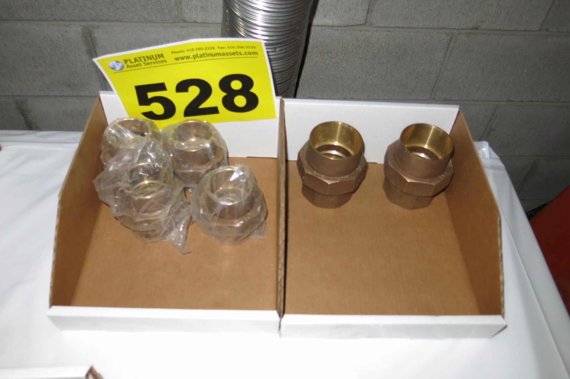 LOT OF COPPER PIPE CONNECTORS - NEW (LOCATED IN MISSISSAUGA)