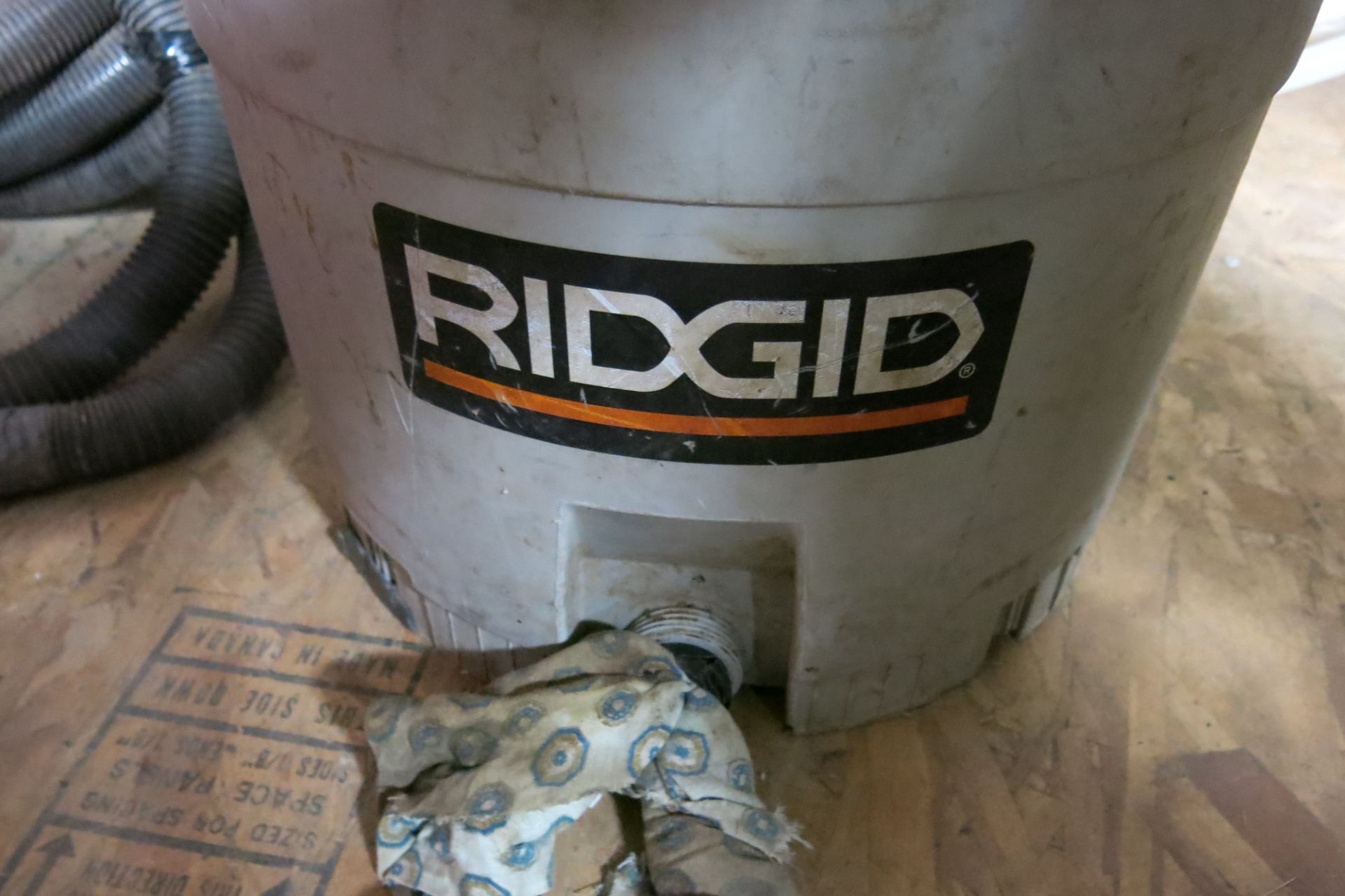 RIDGID, 12 GALLON, 5 HP, WET/DRY VAC (LOCATED IN MISSISSAUGA) - Image 2 of 3