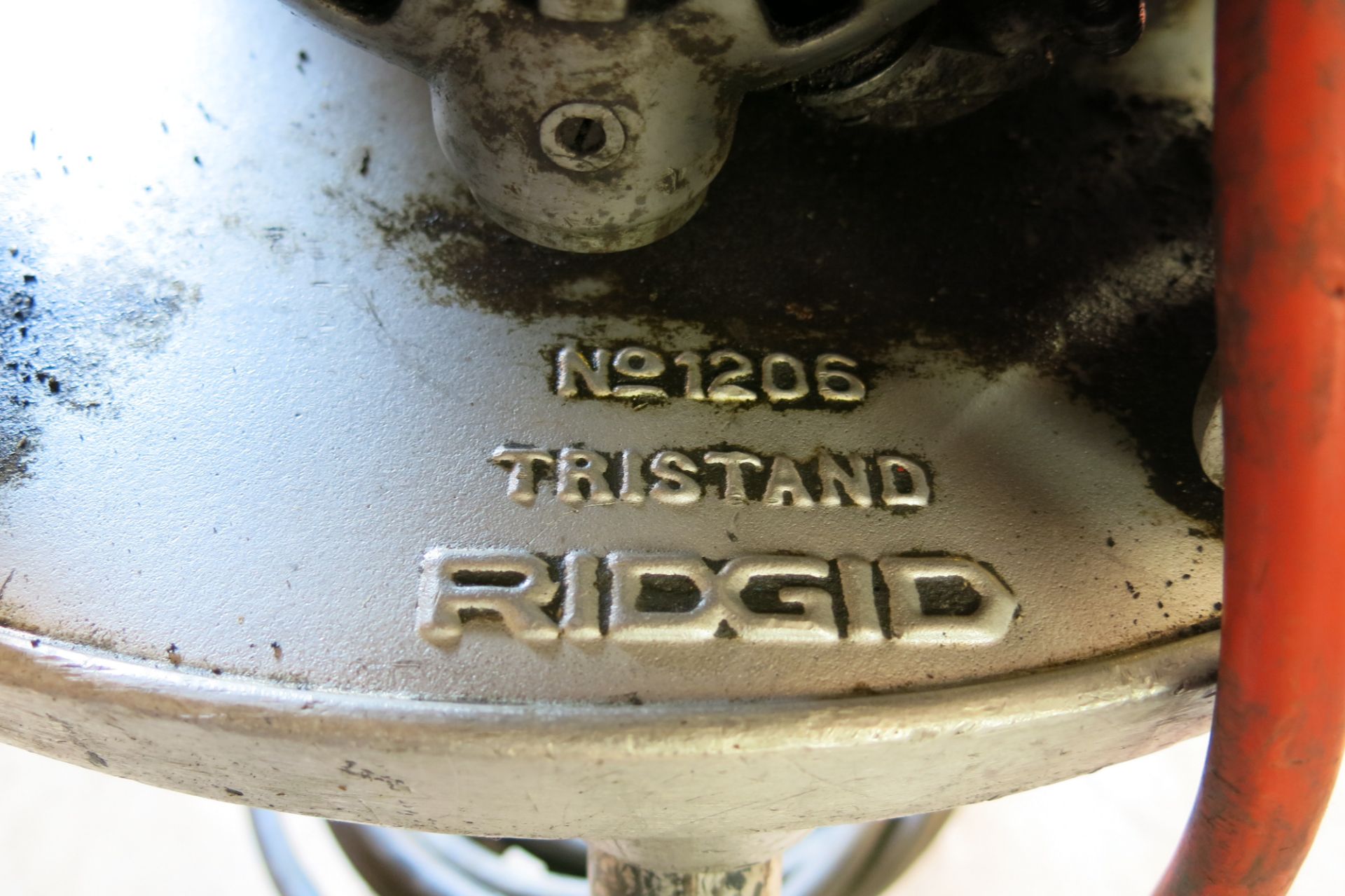 RIDGID, 300-T2, PIPE THREADER, S/N ED01585 (LOCATED IN MISSISSAUGA) - Image 6 of 9
