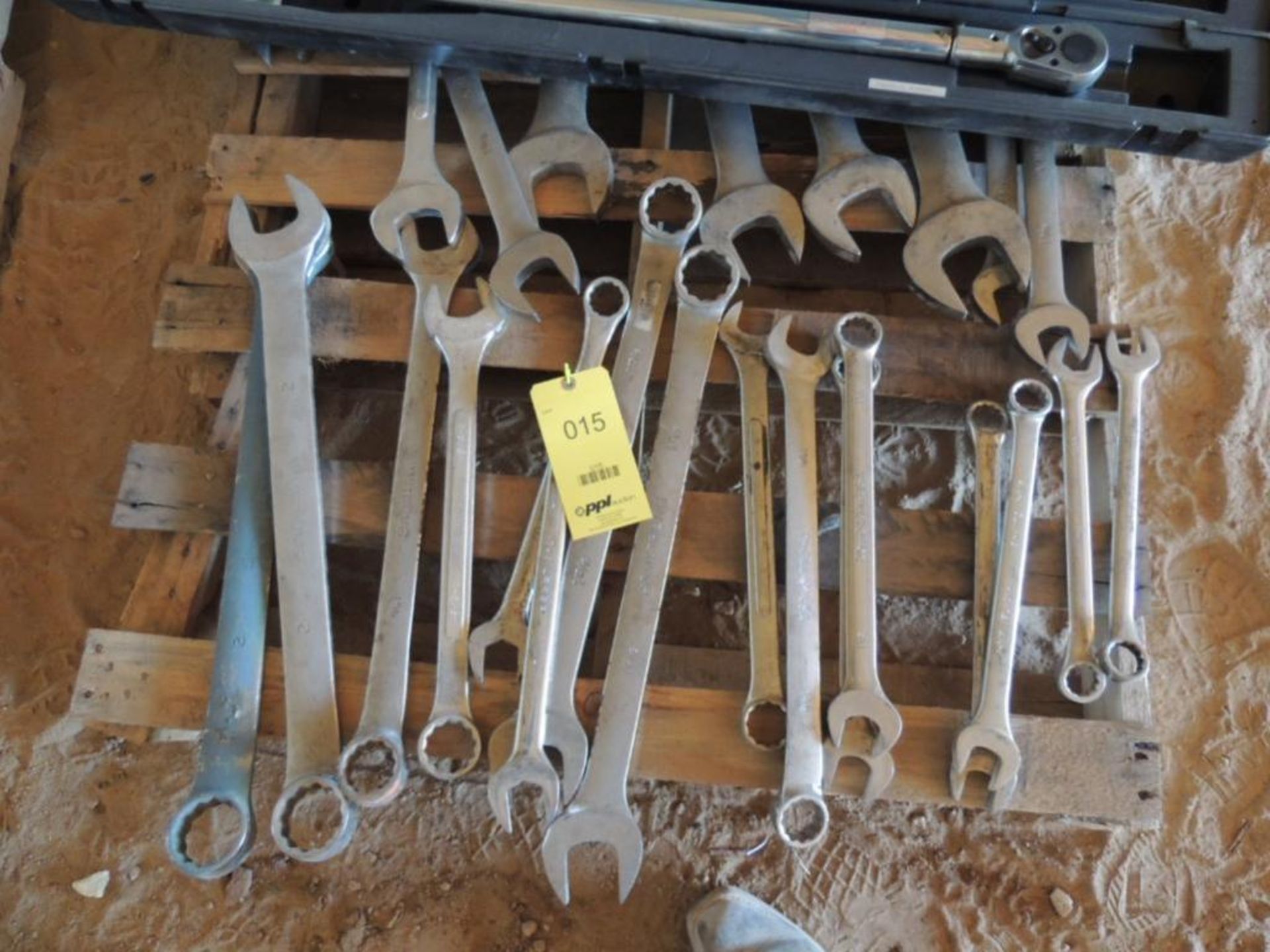 LOT: Torque Wrench, Wrenches, Socket Set