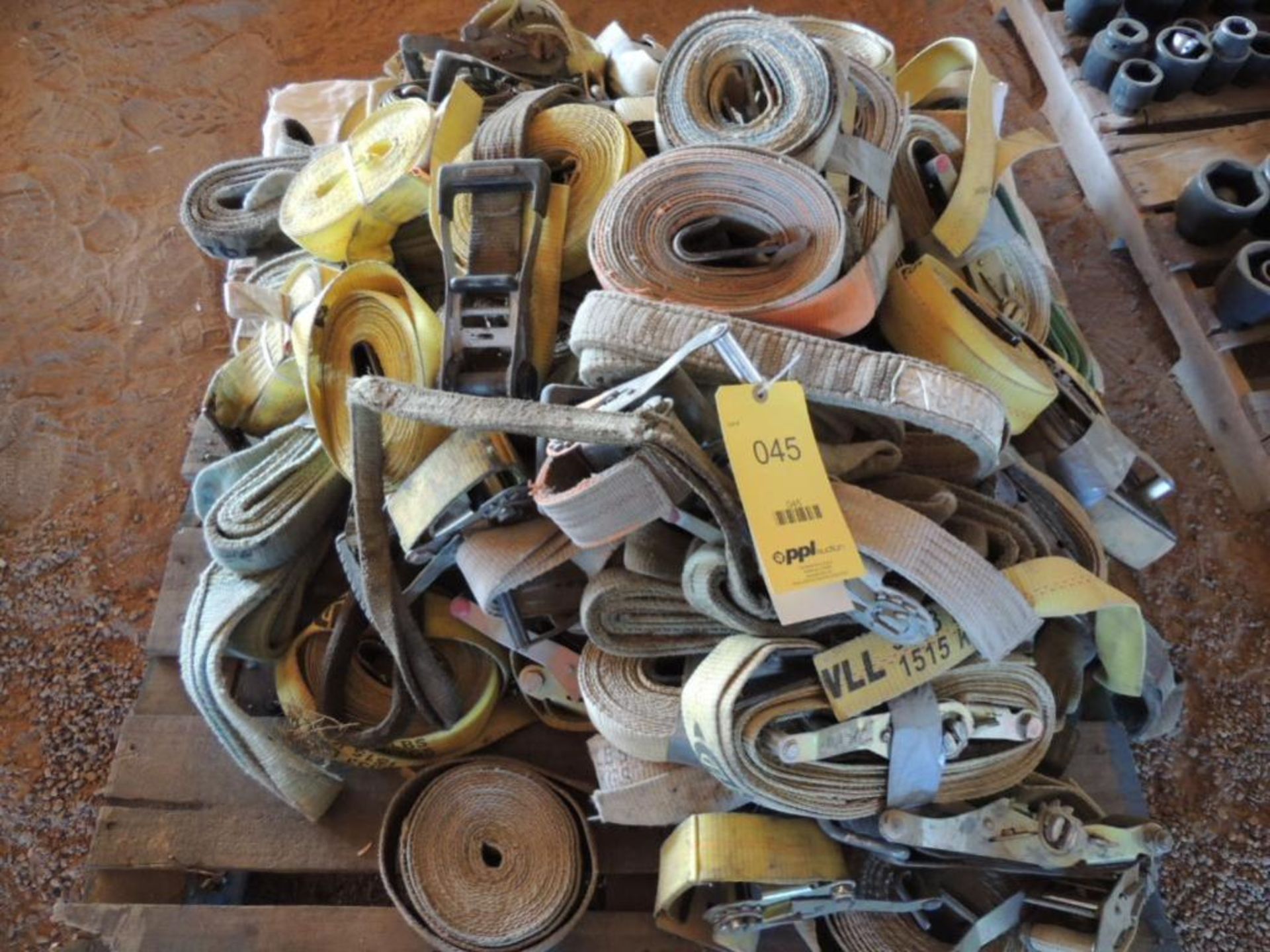 LOT: Assorted Ratchet Straps