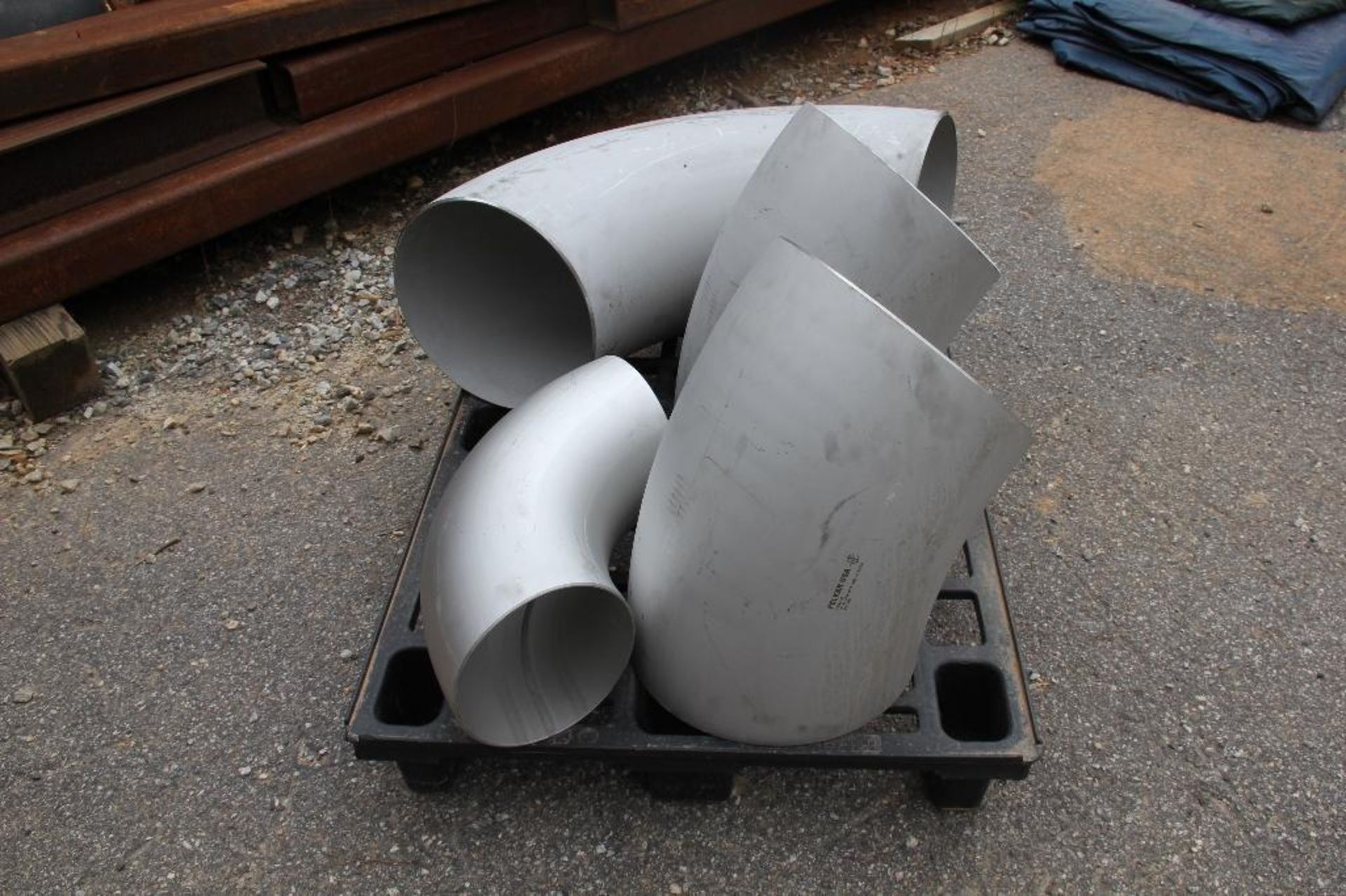 LOT: Stainless Steel Elbows including: (3) 14 in. x 90°, (1) 8 in. x 90° - Image 2 of 2