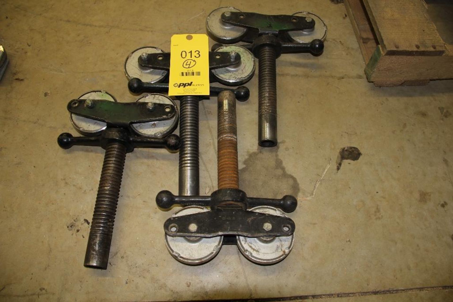 LOT: (4) Jack Stand Pipe Roller Heads - Image 2 of 4