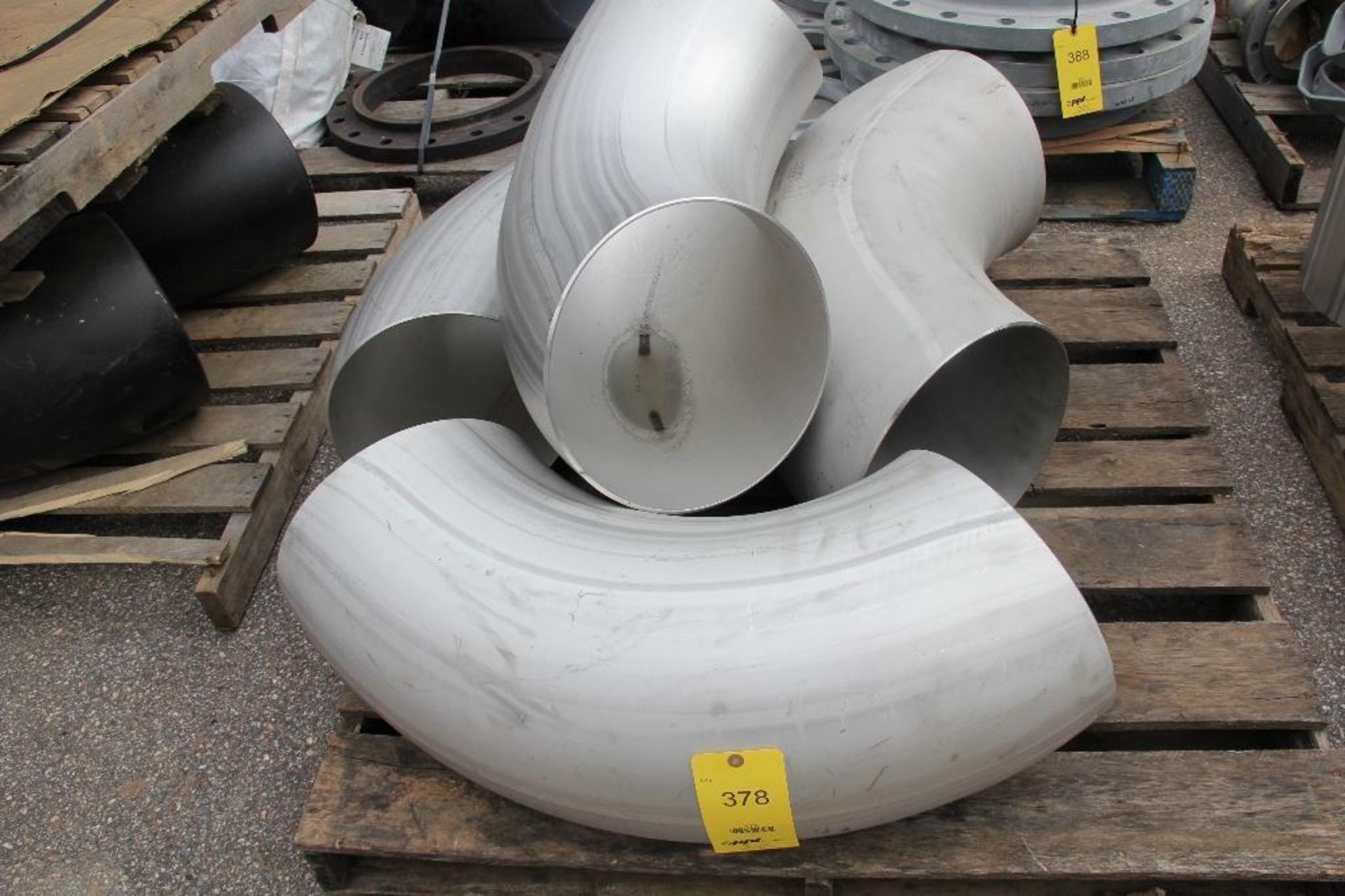 LOT: Stainless Steel Elbows including: (3) 12 in. x 90°, (1) 14 in. x 90°