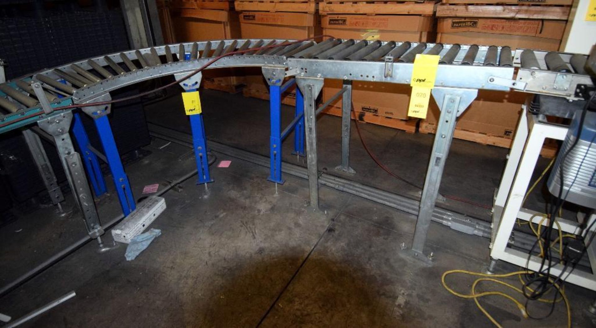 LOT: (4) Sections 16 in. Wide Roller Conveyor, 17 ft. (est.) Overall Length with (1) Turn