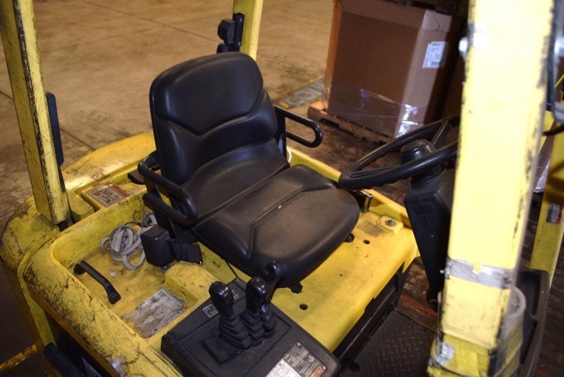 Hyster 5000 lb. Electric Forklift Model E50Z, S/N G108V03378B, Solid Tires, Double Mast, 48 in. Fork - Image 5 of 6