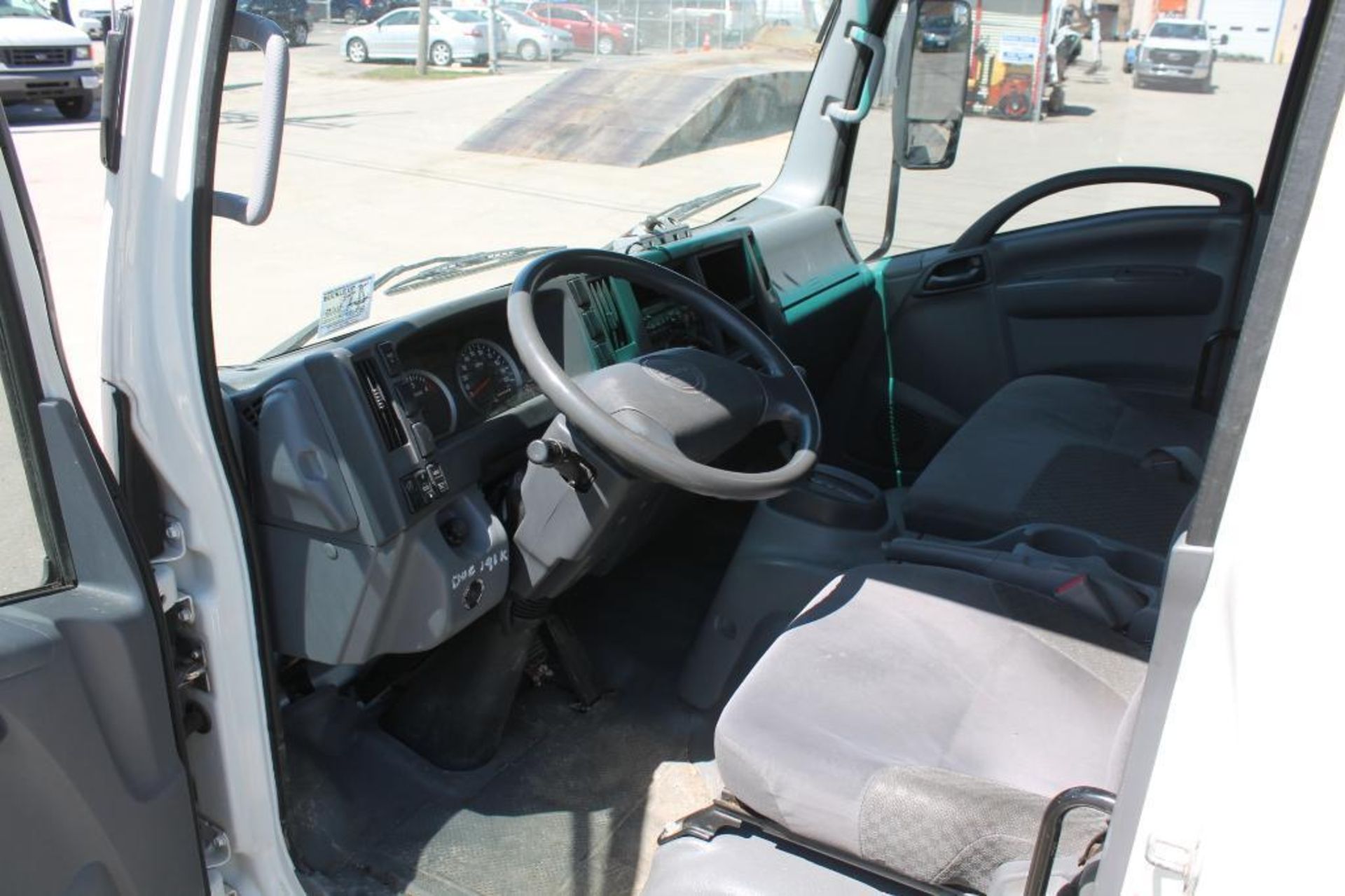 2011 Isuzu NPR ECO-MAX Box Truck, Diesel, Power Lift Gate, VIN JALB4W171B7400492 - Image 3 of 8