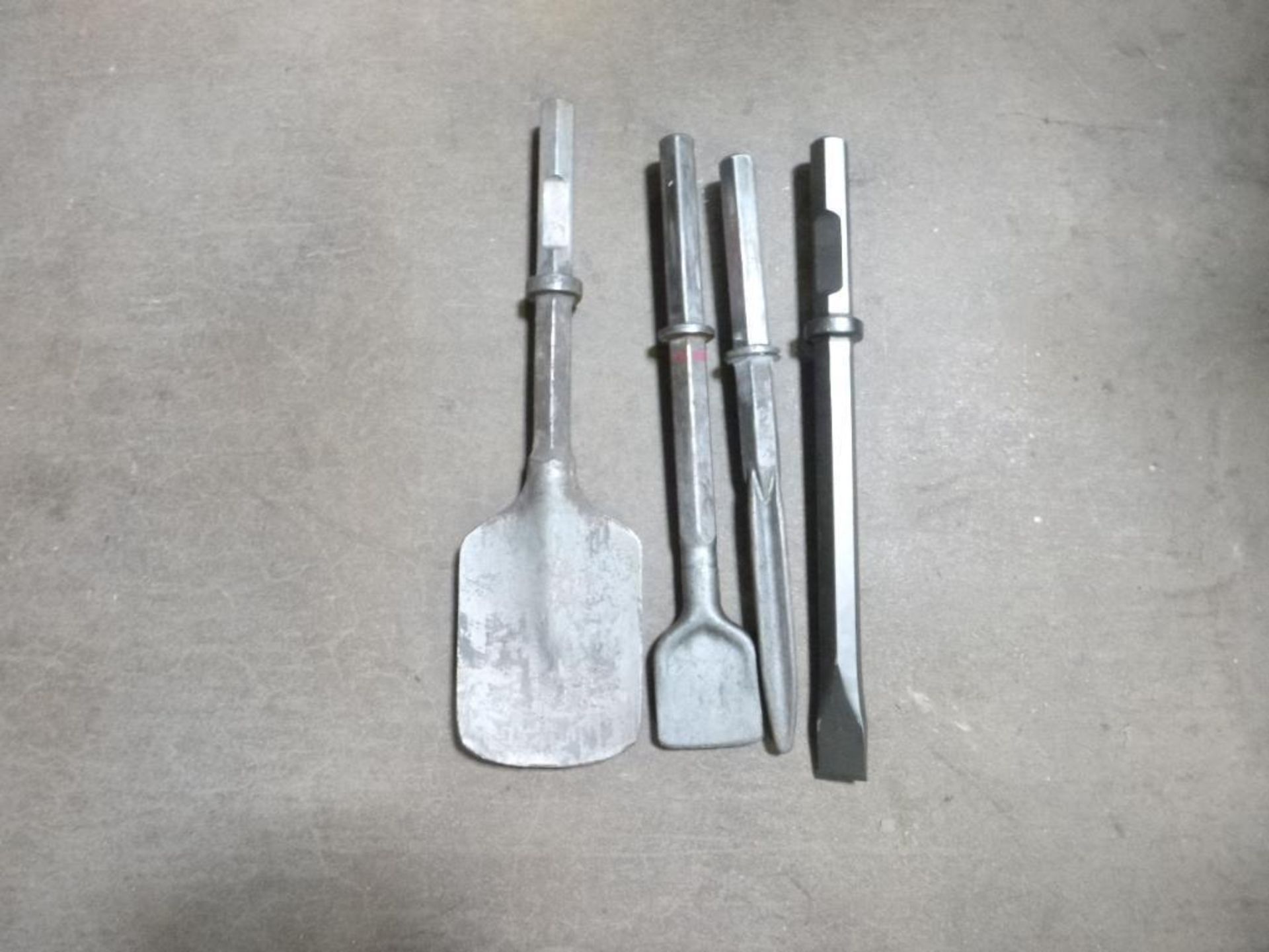 LOT: Assorted 1-1/8 in. Hammer Bits