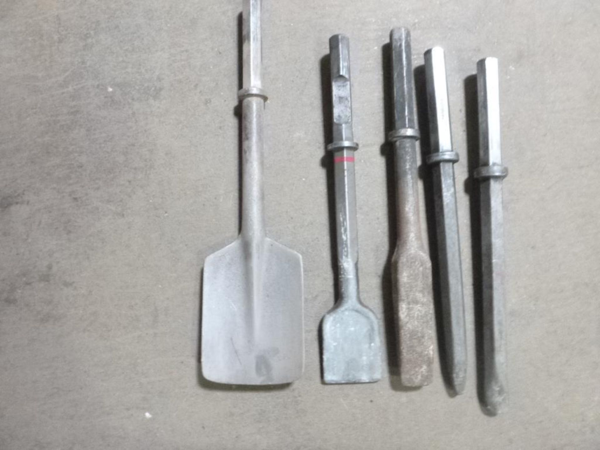 LOT: Assorted 1-1/8 in. Hammer Bits