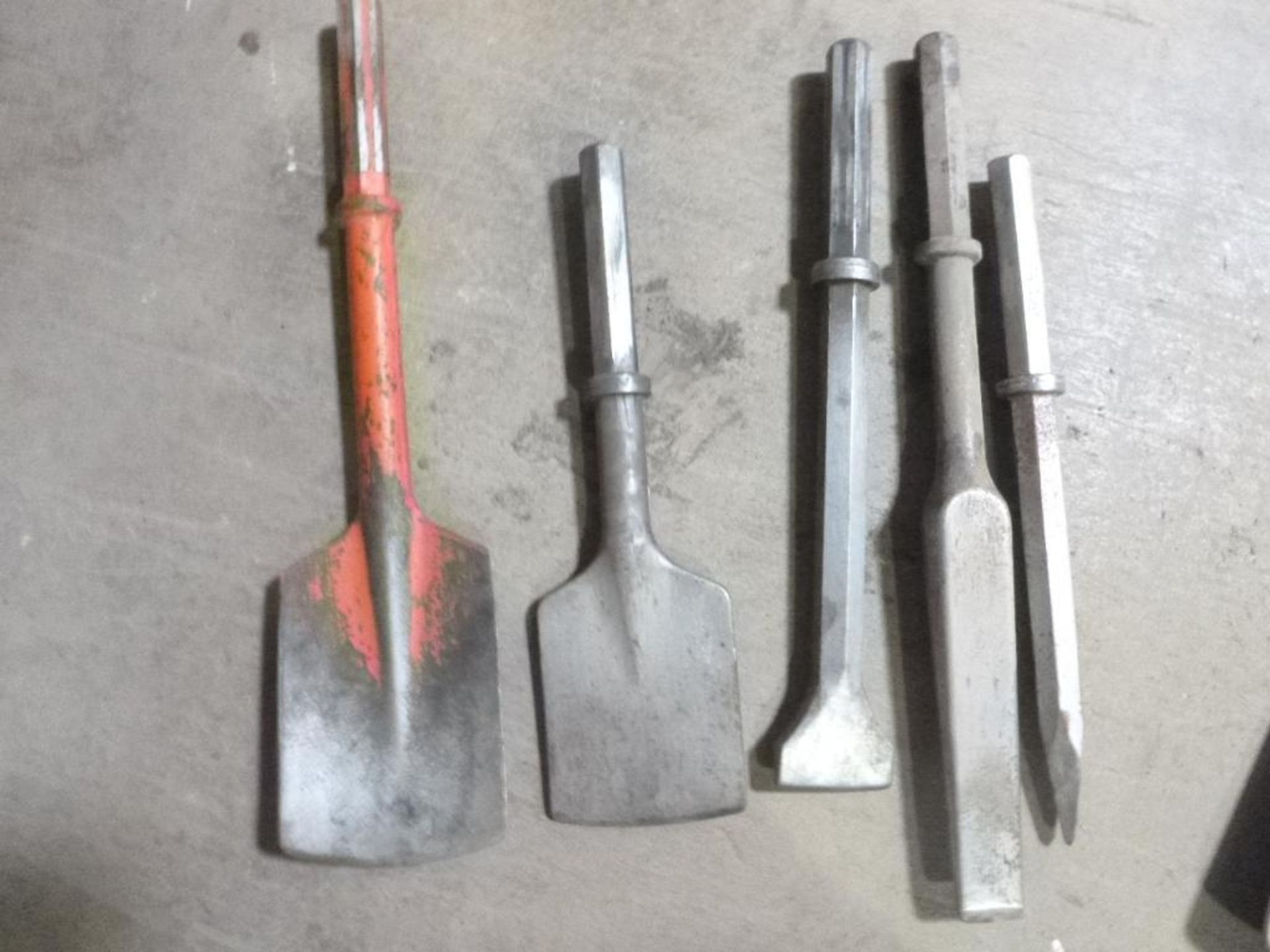 LOT: Assorted 1-1/8 in. Hammer Bits