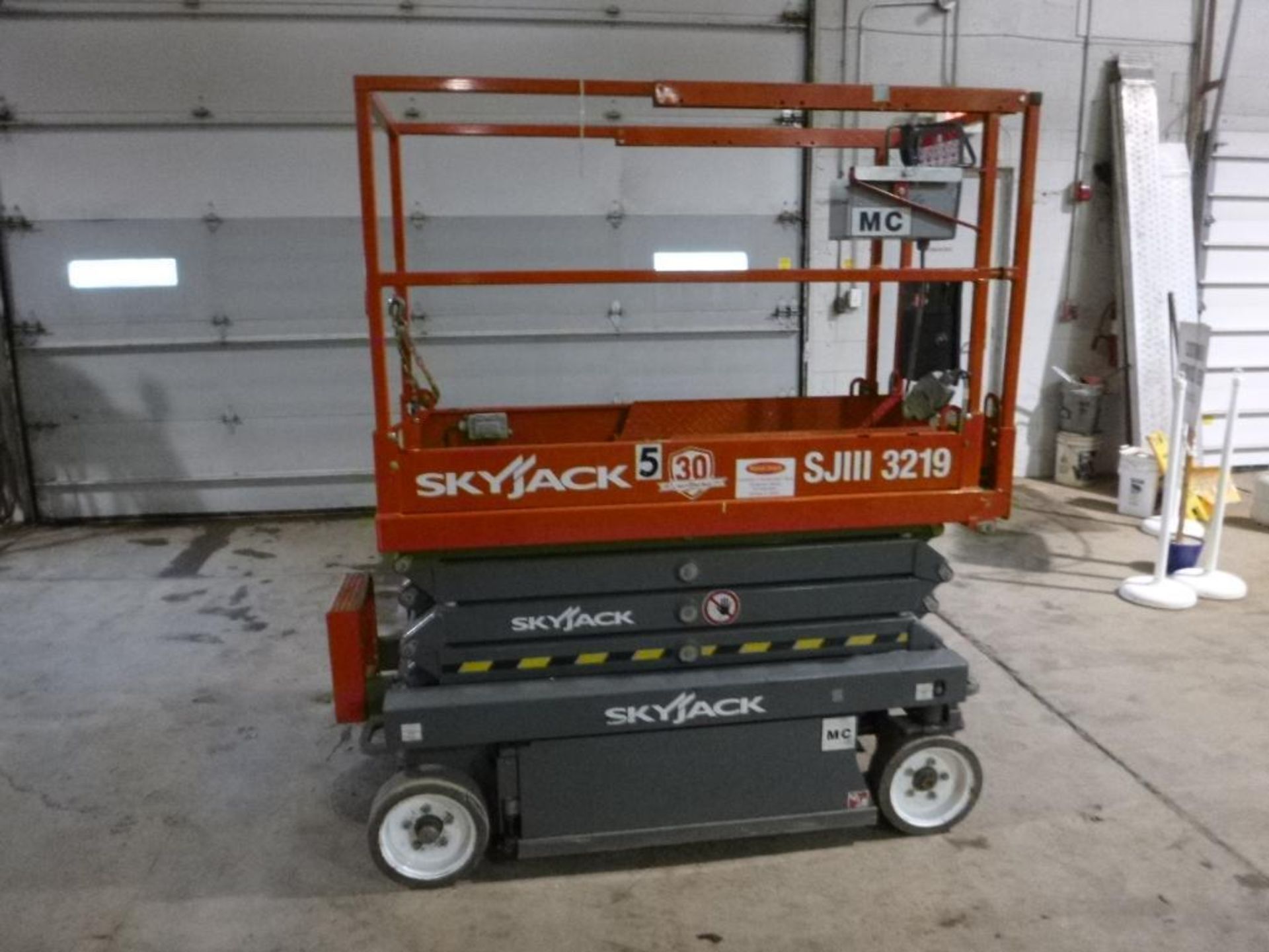 Skyjack 3219 Scissor Lift, 19 ft., #9520, 25 ft. Working Height