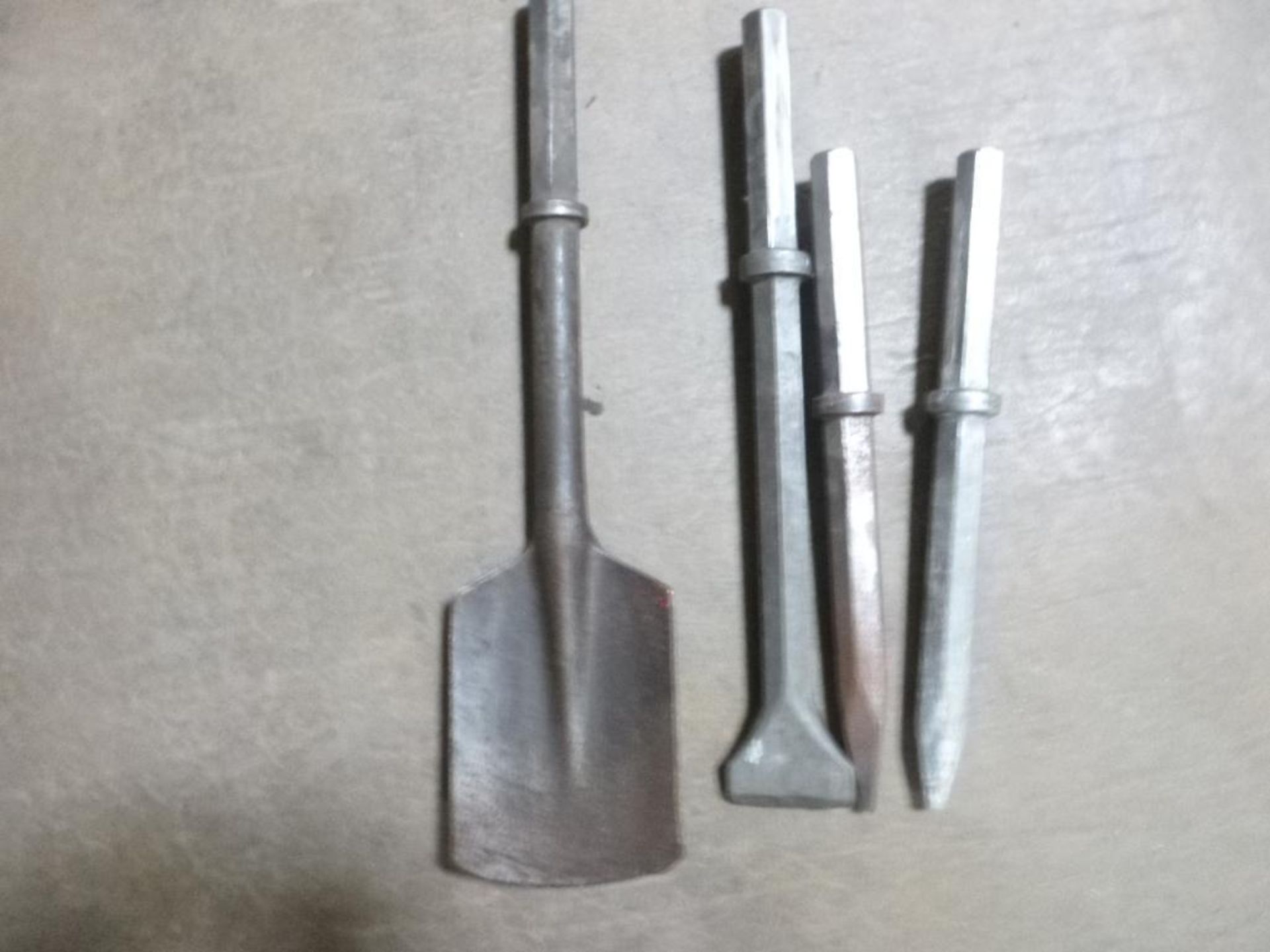 LOT: Assorted 1-1/8 in. Hammer Bits