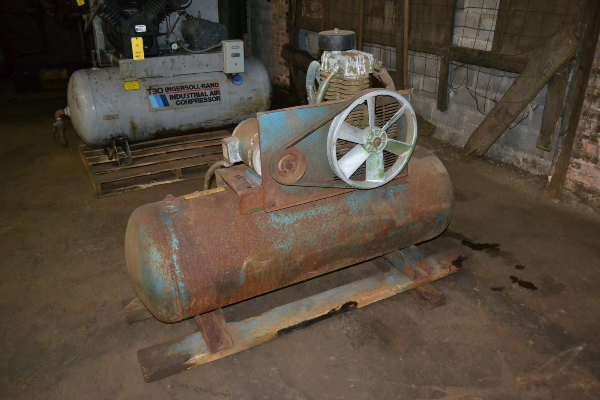 Kellogg American 5 HP (est.) 2-Stage Reciprocating Horizontal Tank Mounted Air Compressor - Image 2 of 2