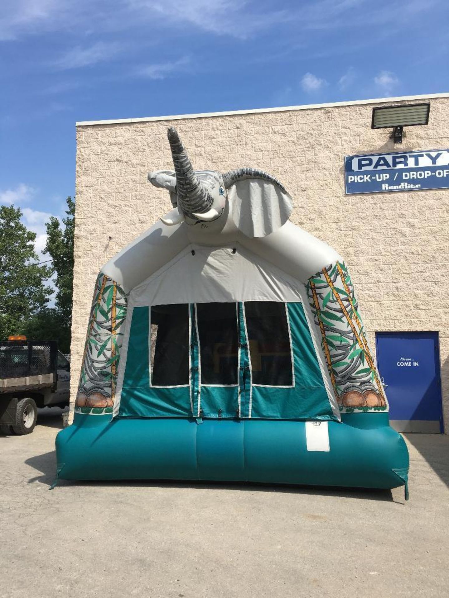 15 ft. x 15 ft. Moonwalk Elephant (includes blower)