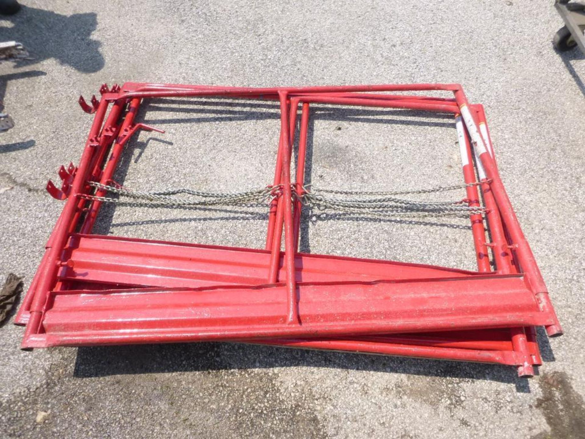 LOT: (4) Scaffold Safety Rail Ends 5 ft. - Image 2 of 2