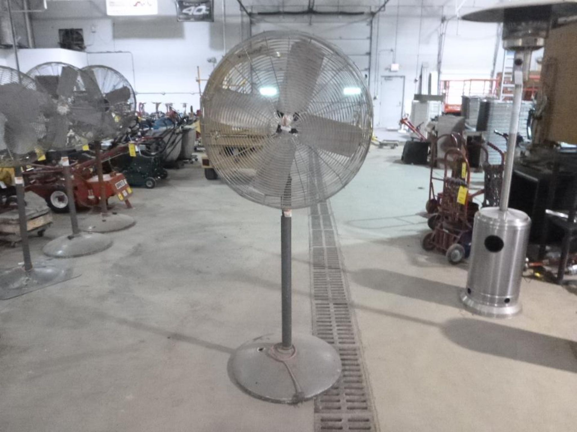 Fan, Pedestal 26 in. - 30 in. - Image 2 of 2