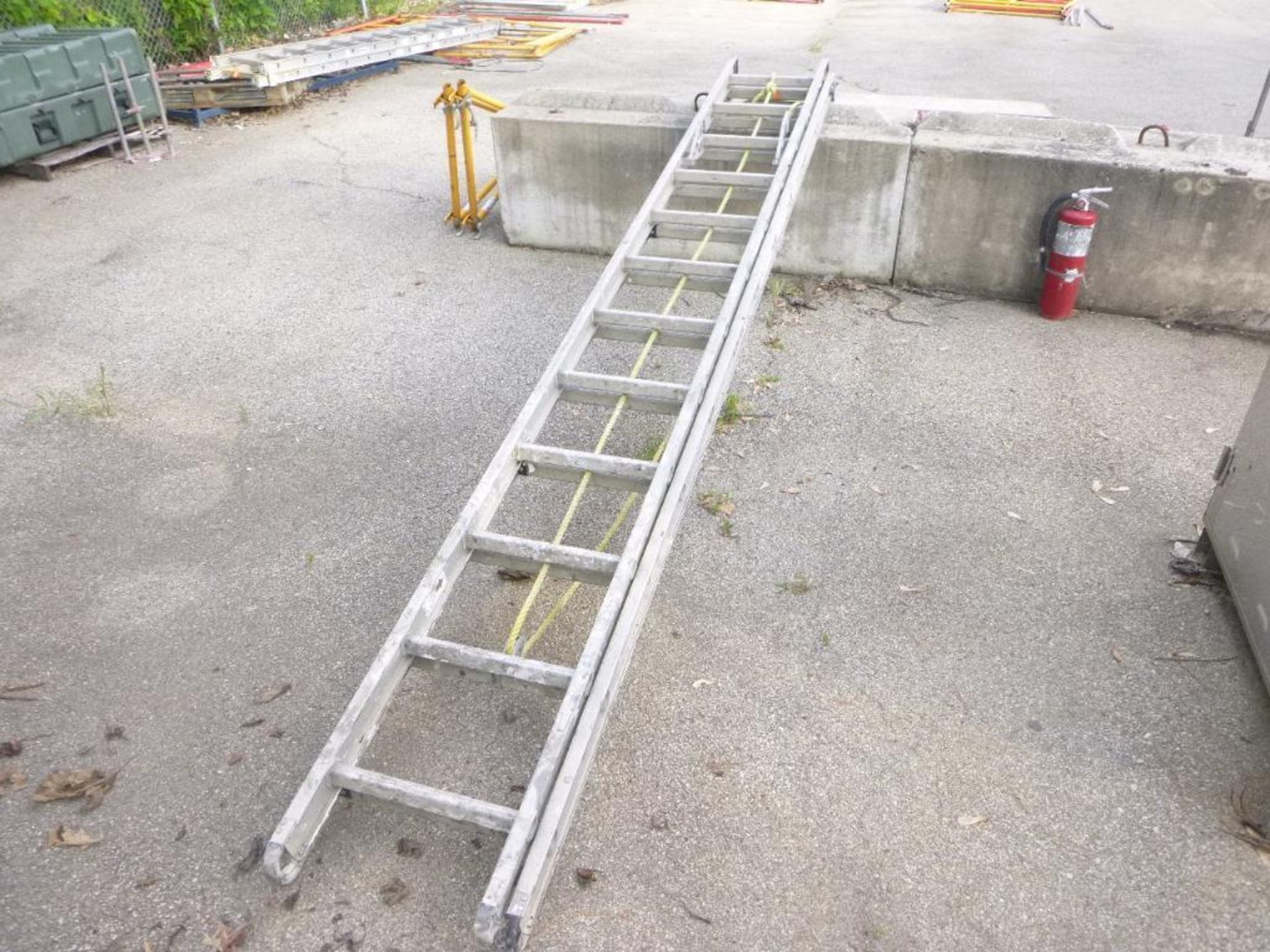 Aluminum Extention Ladder, 24 ft. - Image 2 of 6