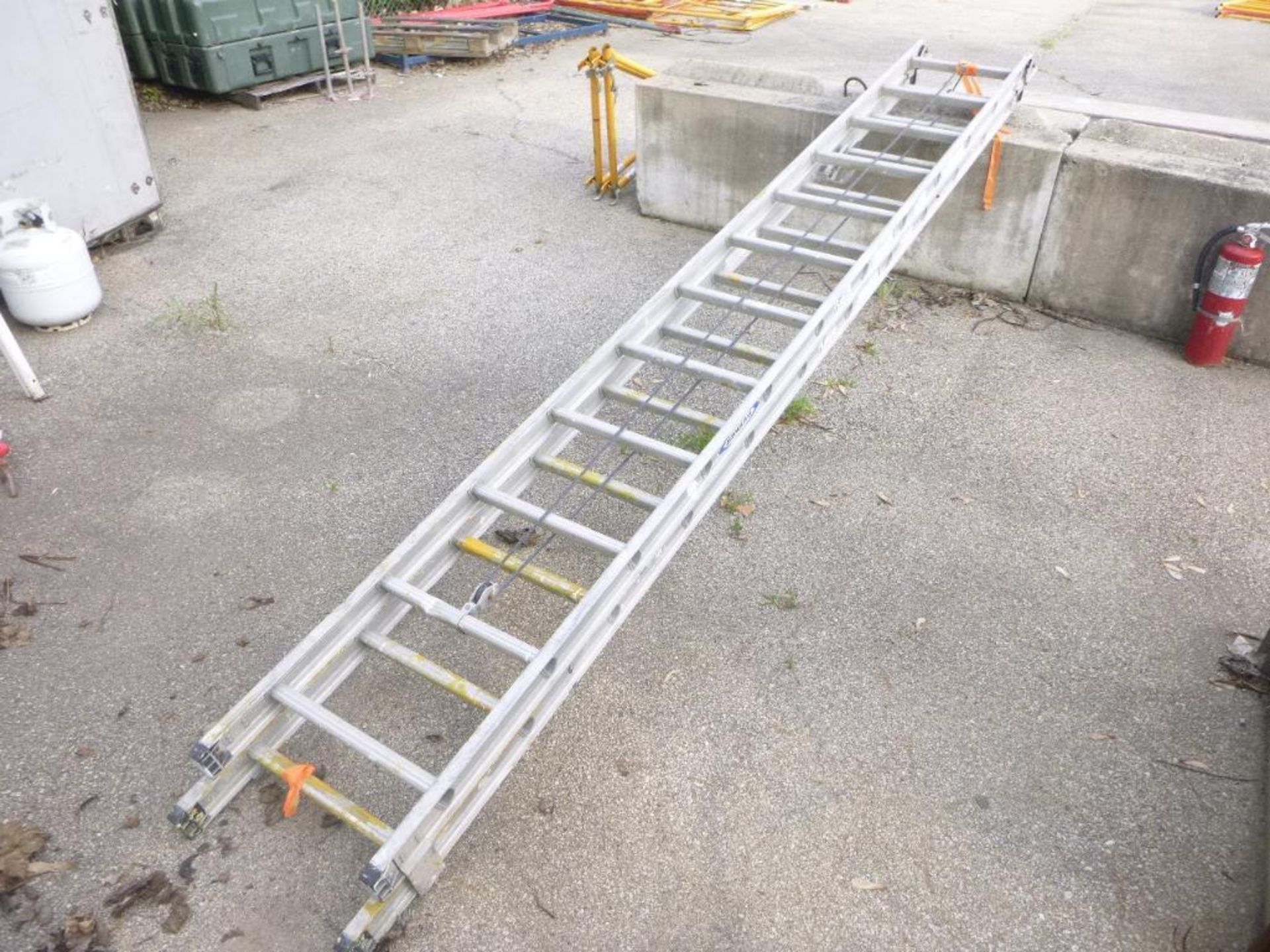 Aluminum Extention Ladder, 24 ft. - Image 2 of 6