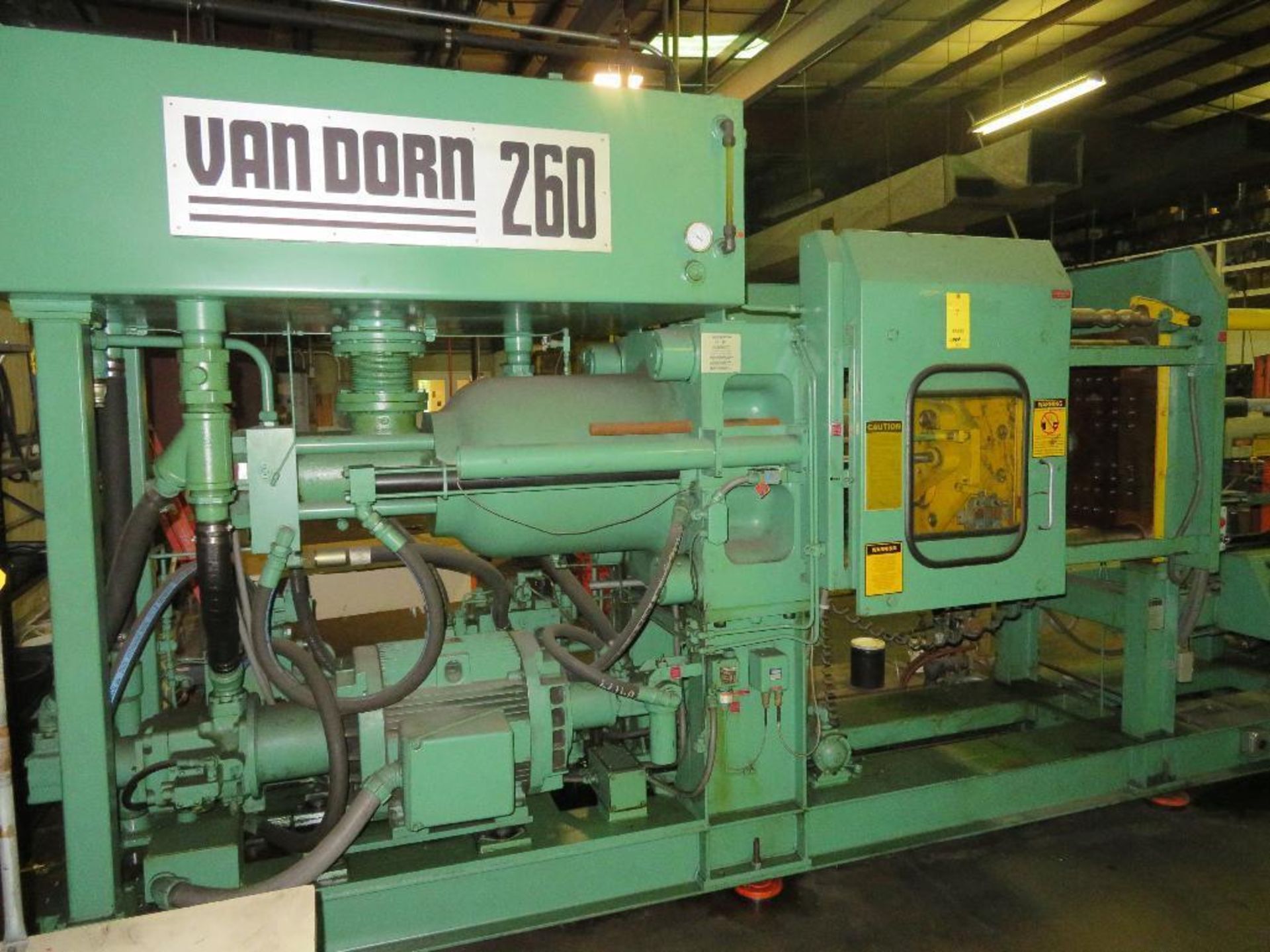 Van Dorn 260 Ton, 30 oz. Hydraulic Injection Molding Machine Model 260H-RS-30FVBVVCV, S/N 177 (1986) - Image 2 of 7