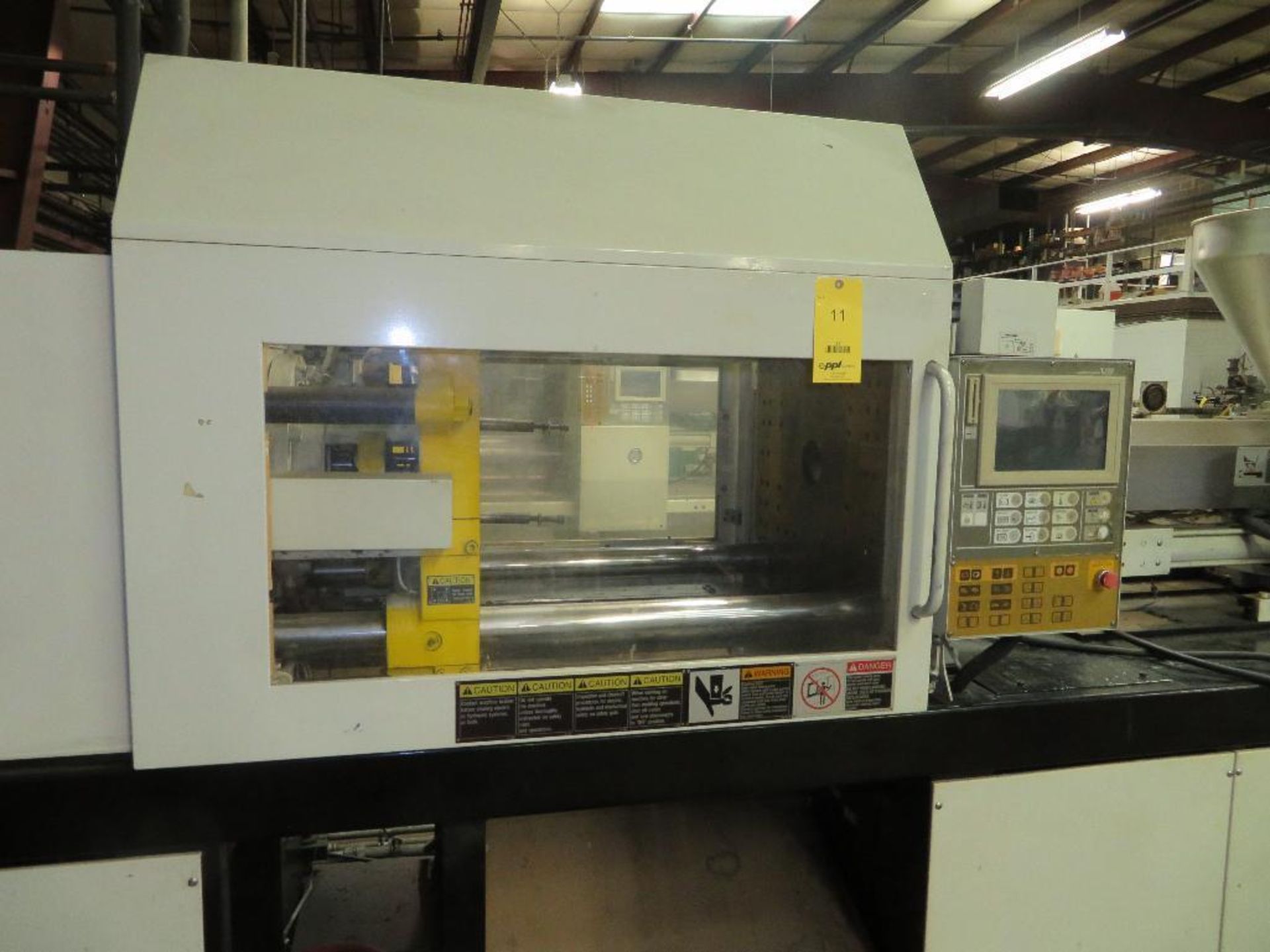 Toshiba 150 Ton, 10 oz. Hydraulic Injection Molding Machine Model ISG150V10-5B, (IS130G-5B), S/N 501 - Image 3 of 6