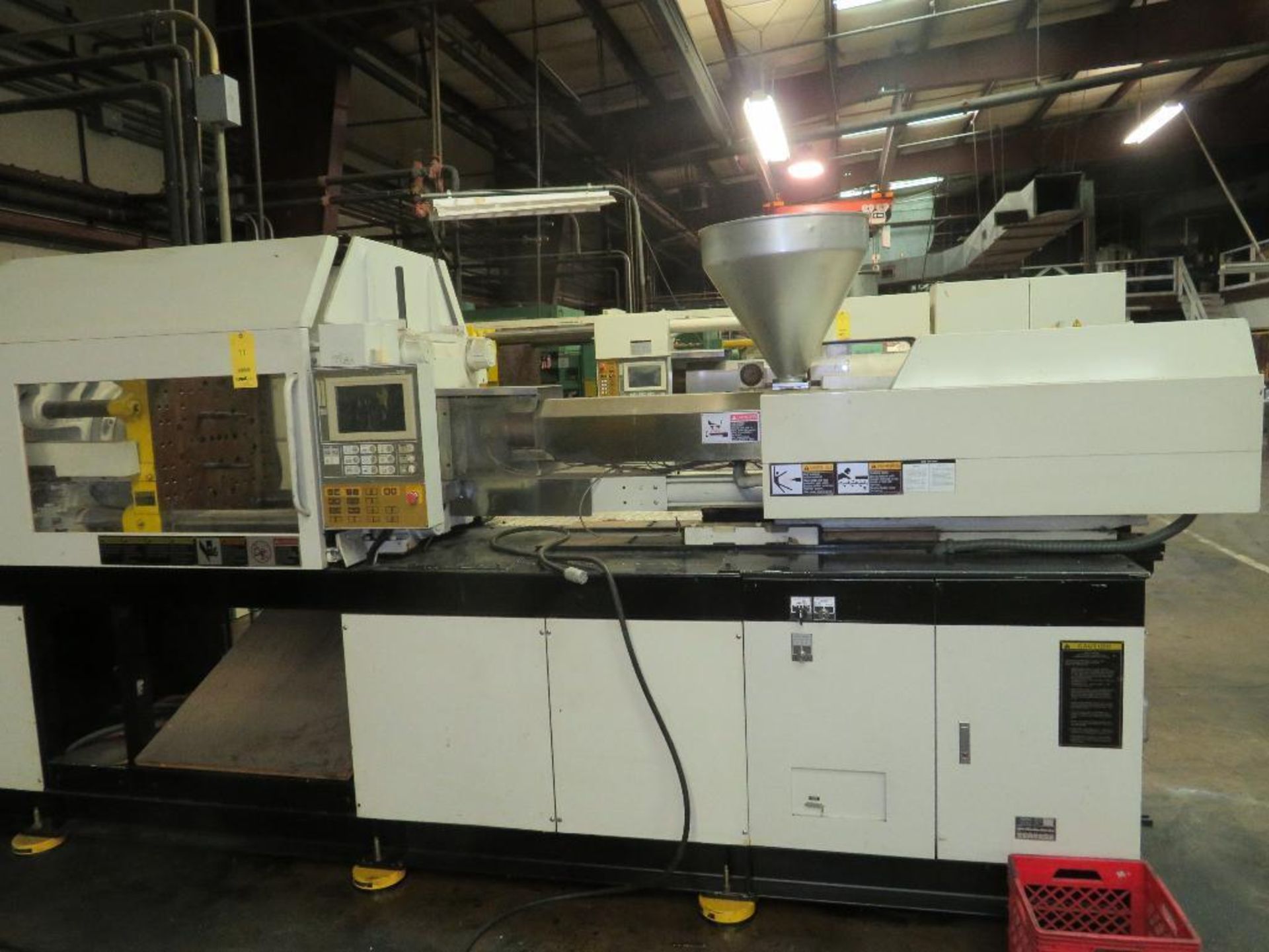 Toshiba 150 Ton, 10 oz. Hydraulic Injection Molding Machine Model ISG150V10-5B, (IS130G-5B), S/N 501 - Image 4 of 6