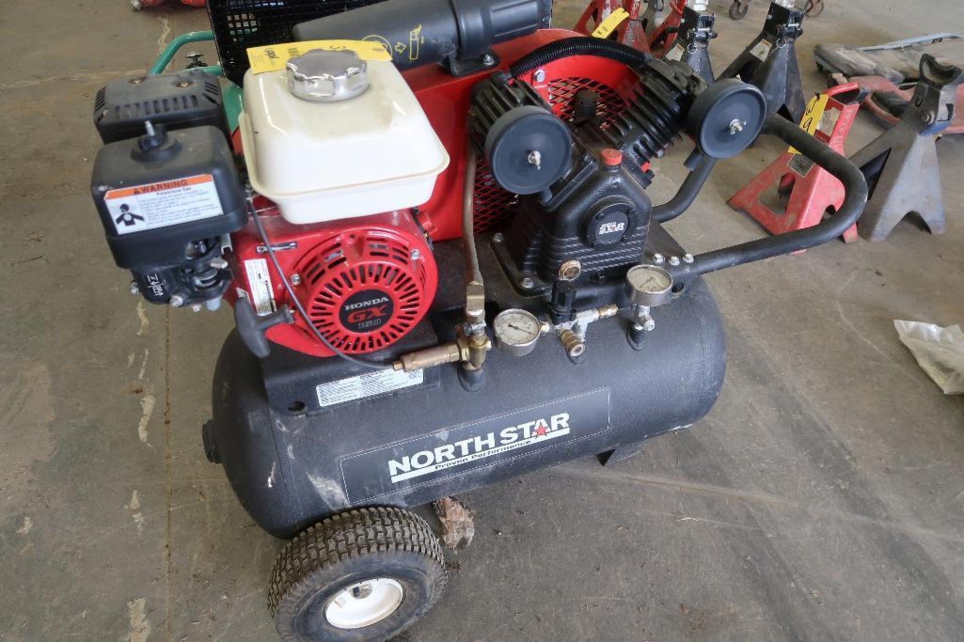 Northstar Portable Air Compressor Model 459392E, Honda GX160 Engine, 13.7 CFM @ 90 PSI